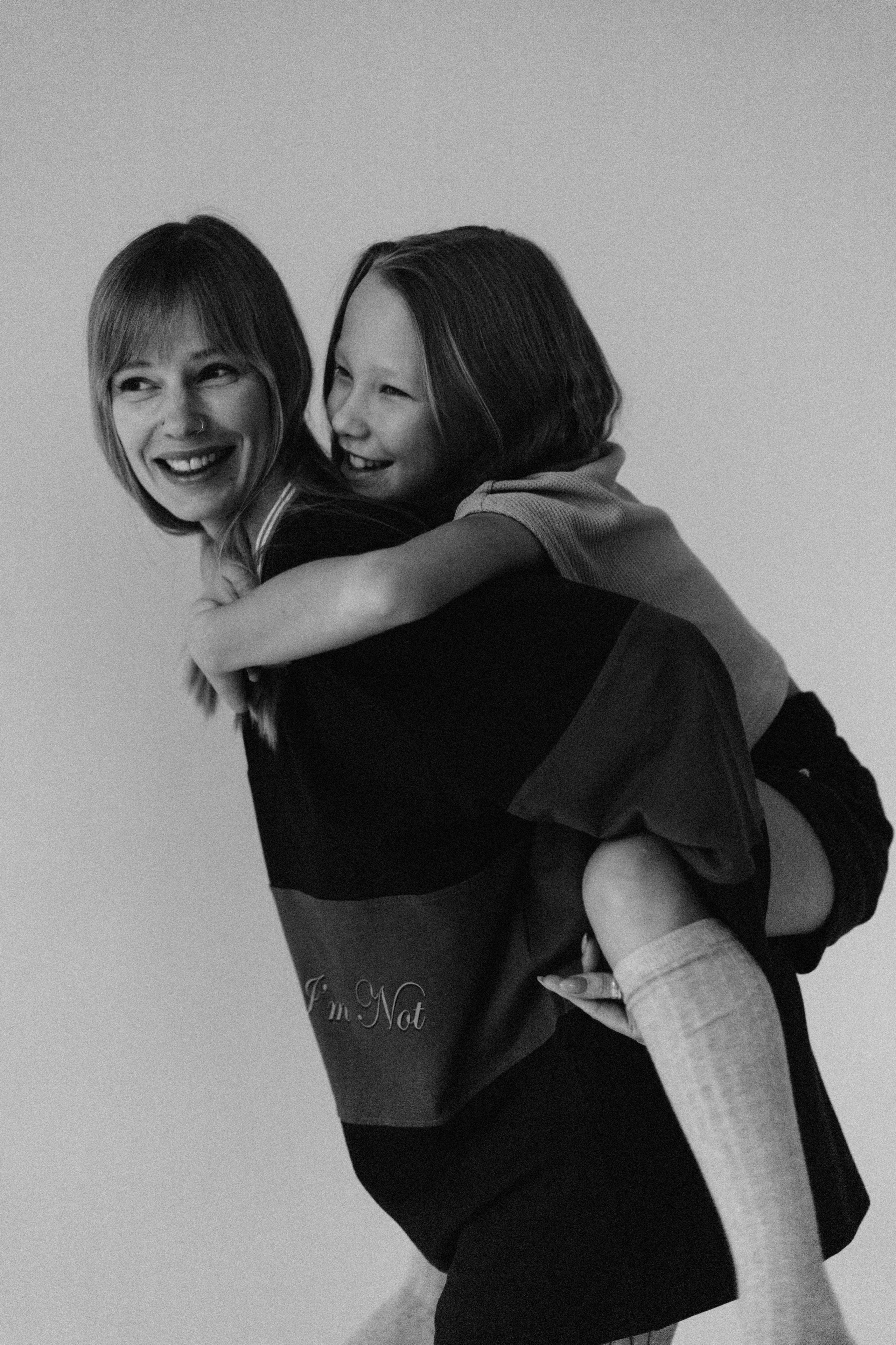 Ксюша и Тоня. Фотограф Нэля Хаматова