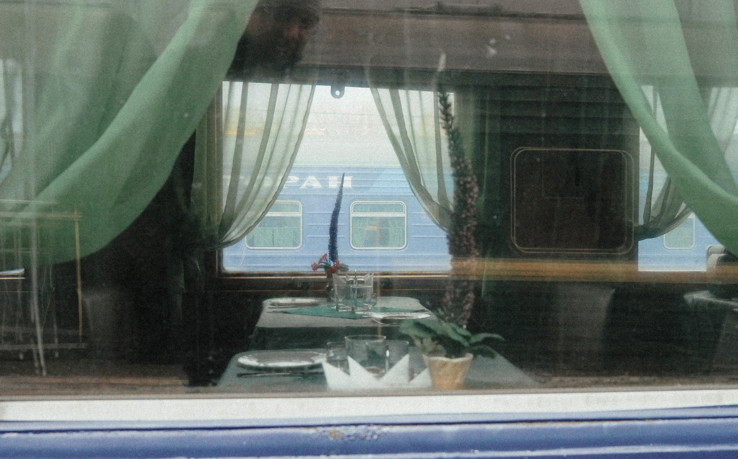 Вокзалы. Фотографии Дмитрия Захаренко