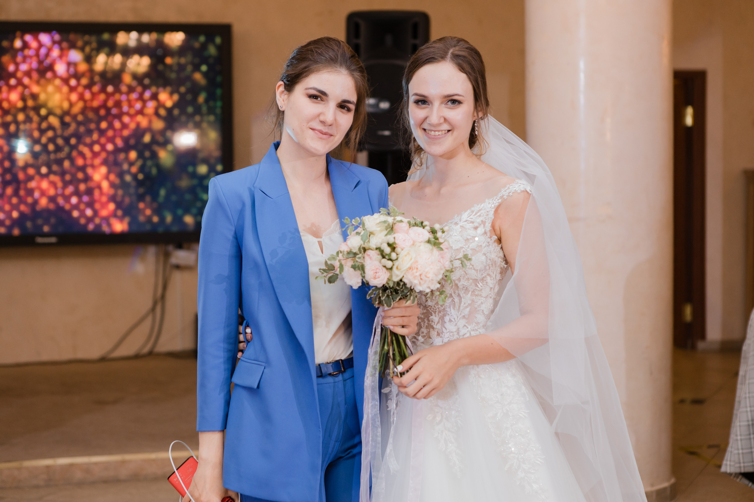 Свадебная фотосъемка Михаила и Ольги. День нашей свадьбы. Видеосъемка и фотосъемка свадеб. Фотограф и оператор на свадьбу. Видеосъемка подкастов, собственная видео-фотостудии. Предметная фотосъемка