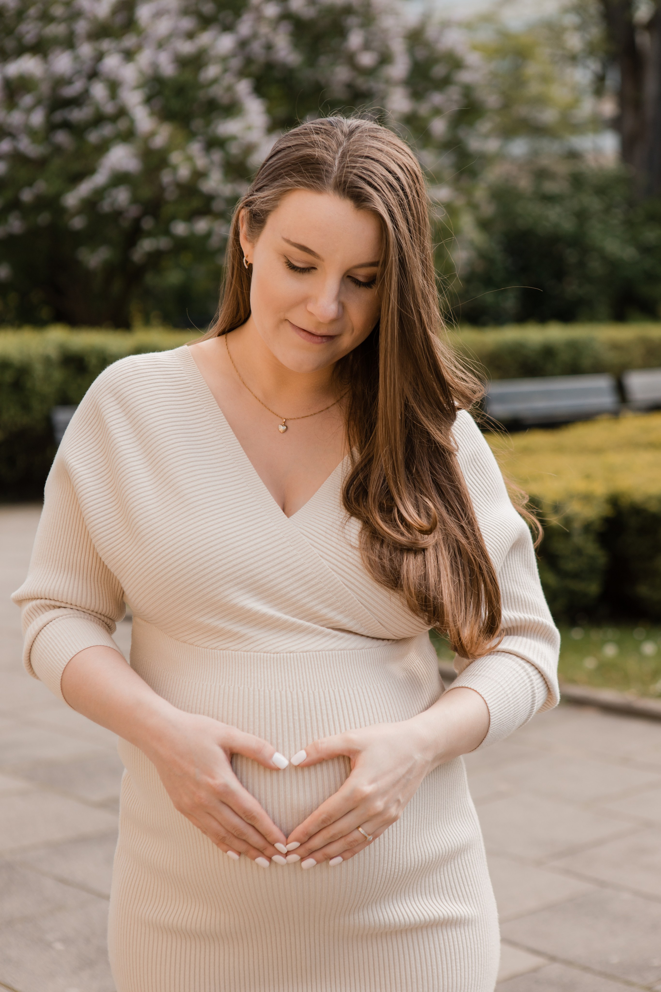 Семейная фотосессия Андрея и Марии. Видеосъемка и фотосъемка свадеб. Фотограф и оператор на свадьбу. Видеосъемка подкастов, собственная видео-фотостудии. Предметная фотосъемка