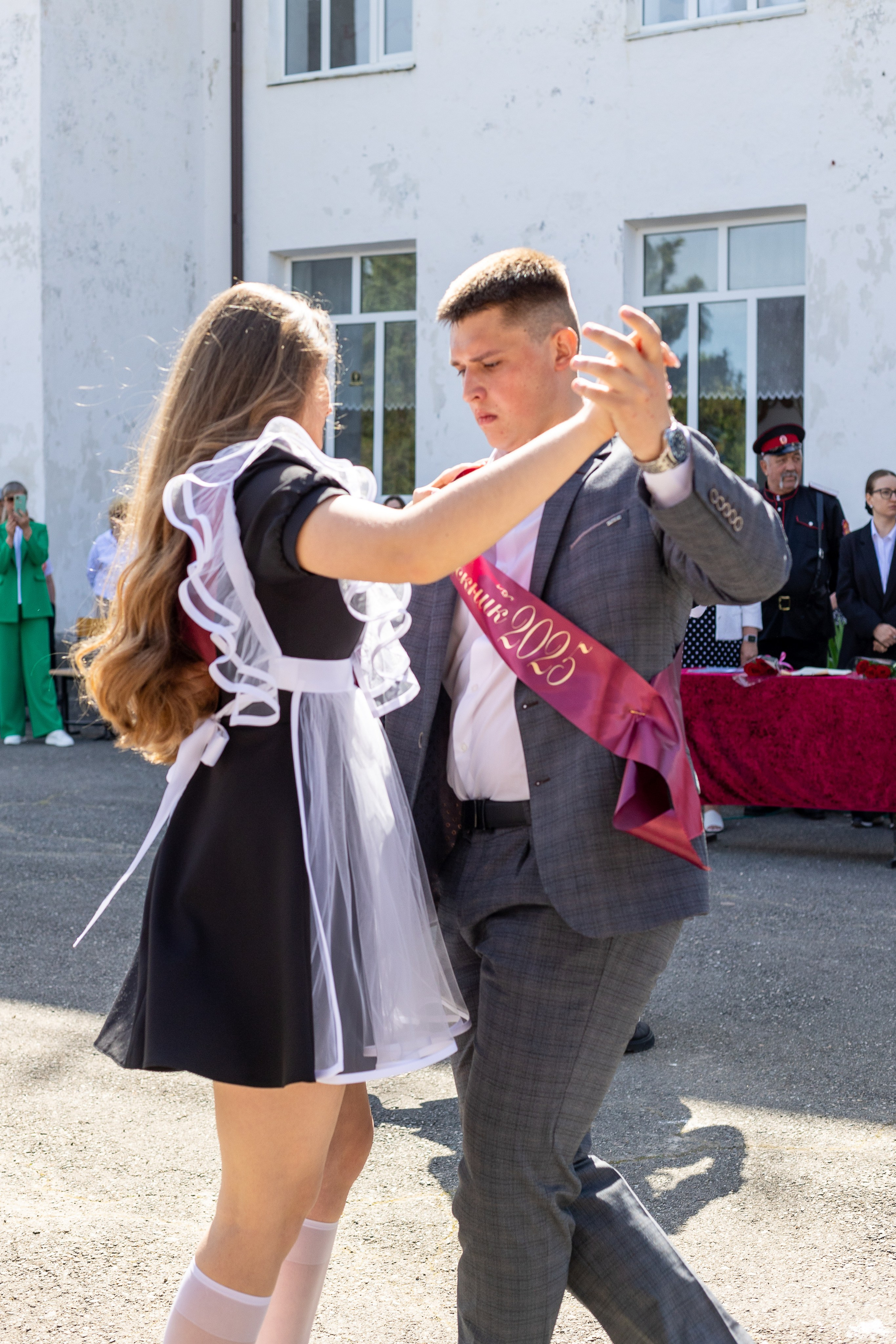 Последний звонок. Выпускные альбомы Майкоп, Краснодар Елена Золотарева