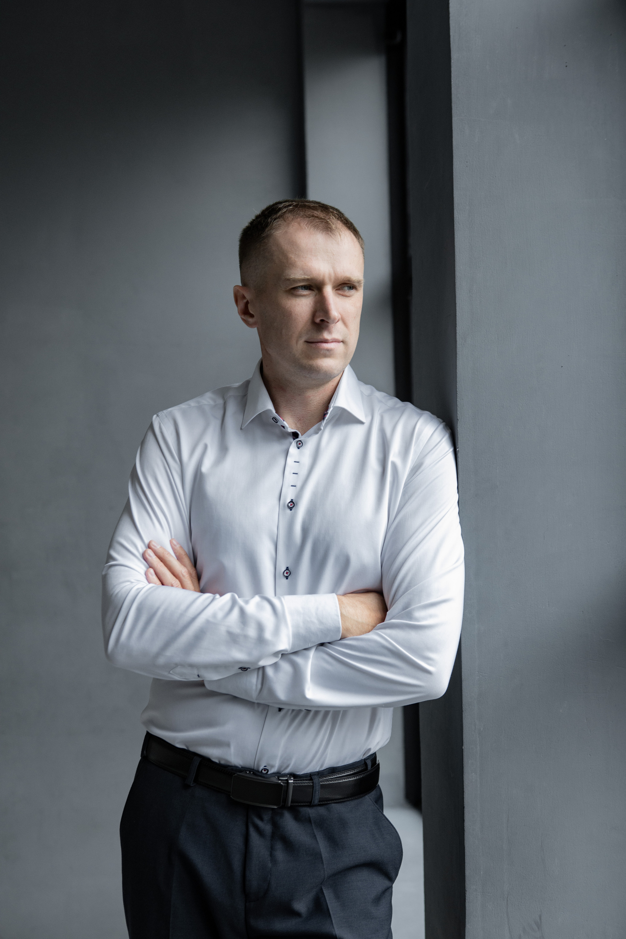 Олег. Фотограф Челябинск Эвелина Ганага, съемка для бизнеса и маркетплейсов