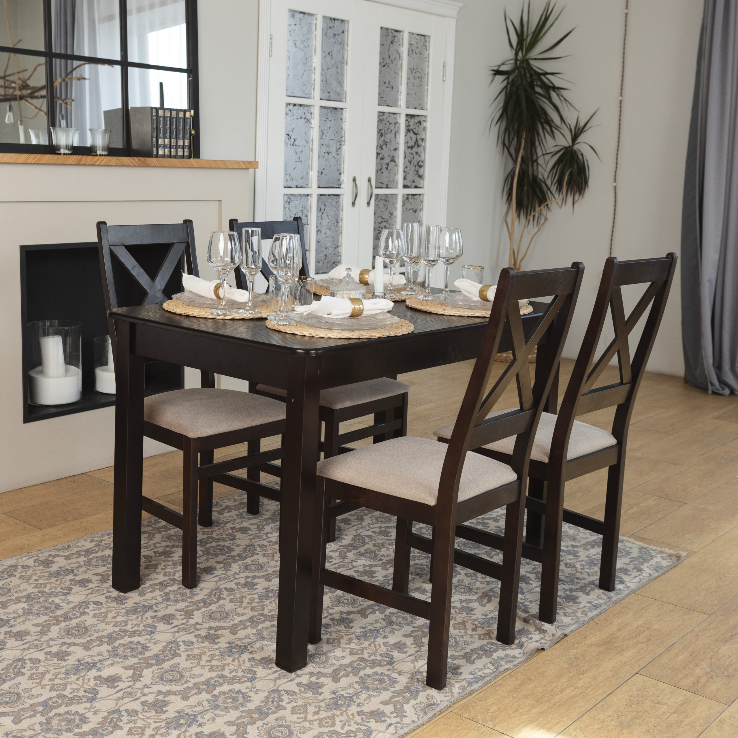 Столы и стулья. Фотограф Челябинск Эвелина Ганага, съемка для бизнеса и маркетплейсов