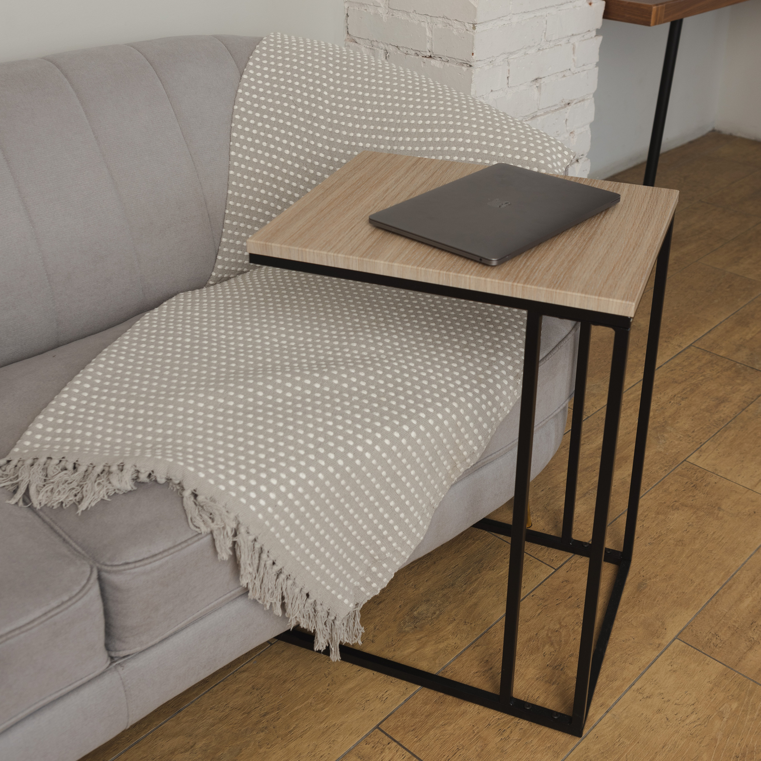 Столы и стулья. Фотограф Челябинск Эвелина Ганага, съемка для бизнеса и маркетплейсов