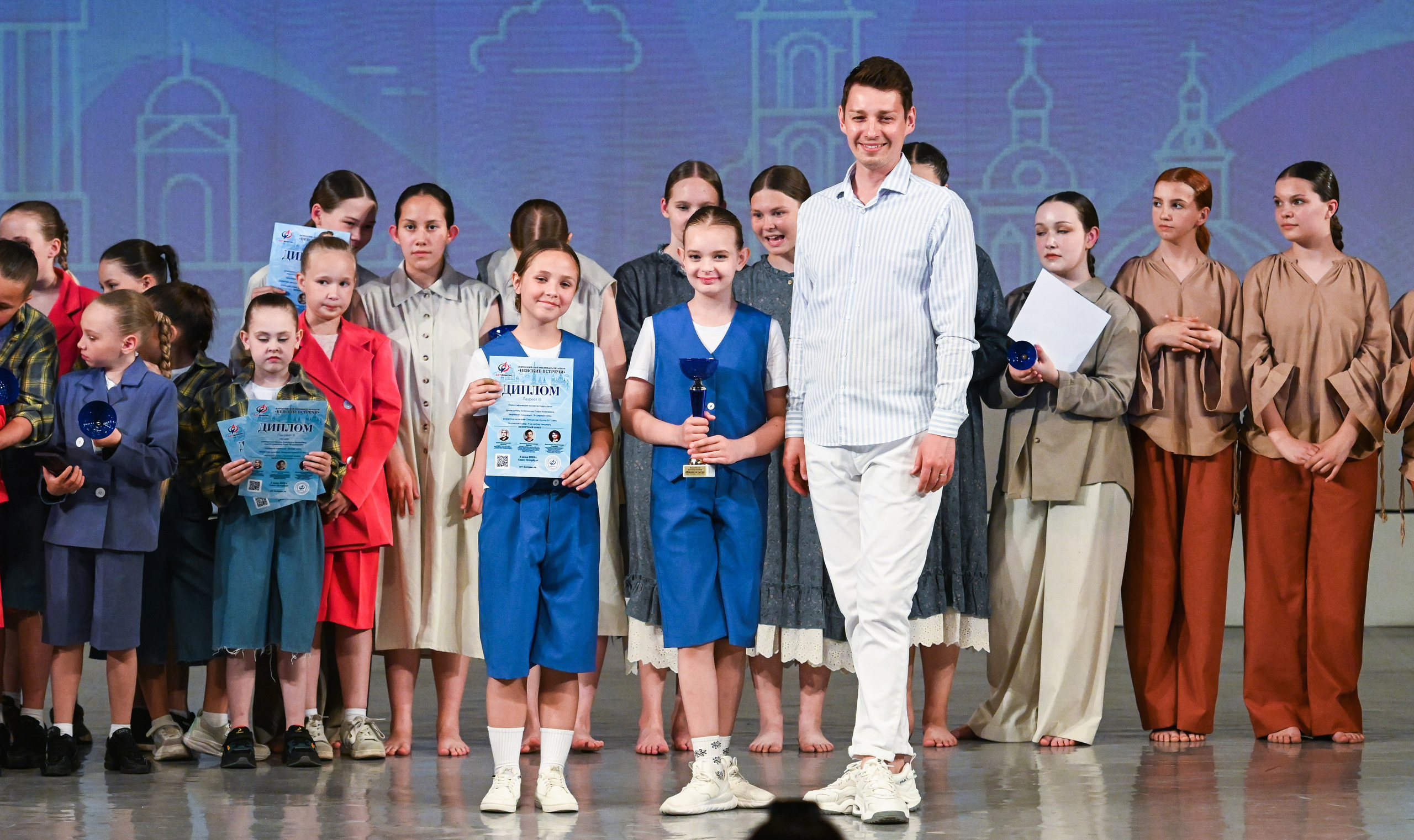 02.06.2025 «АртКомпас» Всероссийский фестиваль талантов «Невские встречи» г. Санкт-Петербург. Медиастудия Фото Концепт