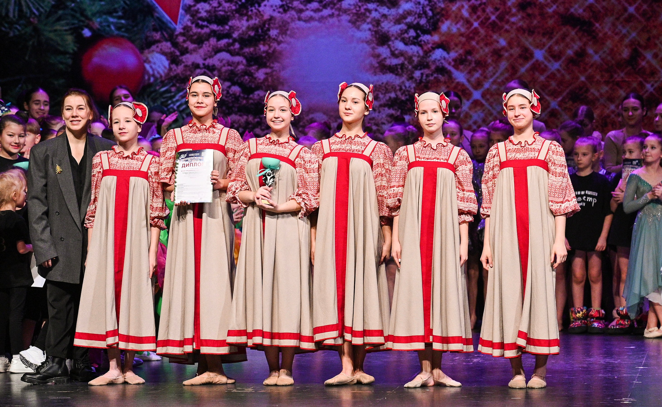 14.11.2024 «Новогодний Звездопад Талантов» Фестивальное движение «Шаг к мечте» г. Москва. Медиастудия Фото Концепт