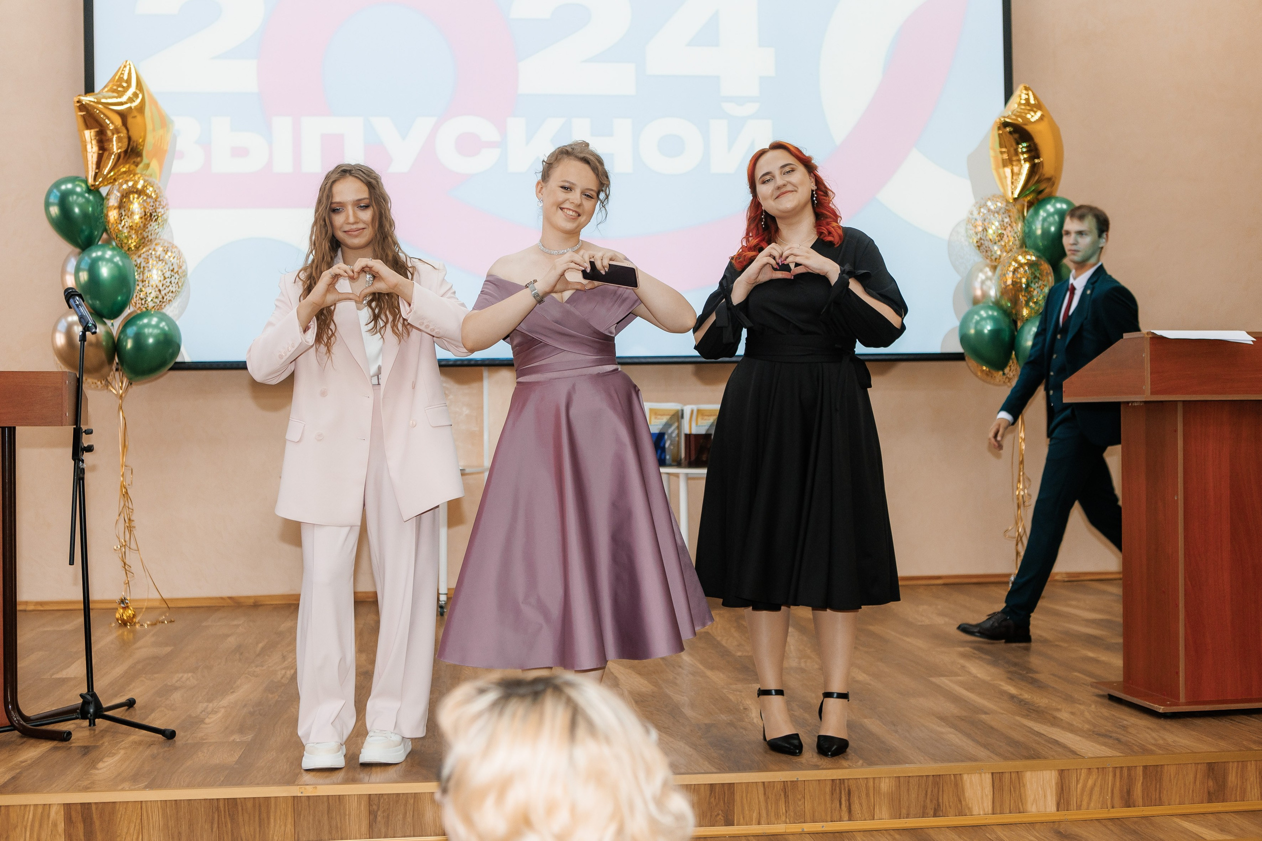 Выпускной Гимназия 12 2024 г. Свадебный и портретный Фотограф в Липецке Дмитрий Котюков