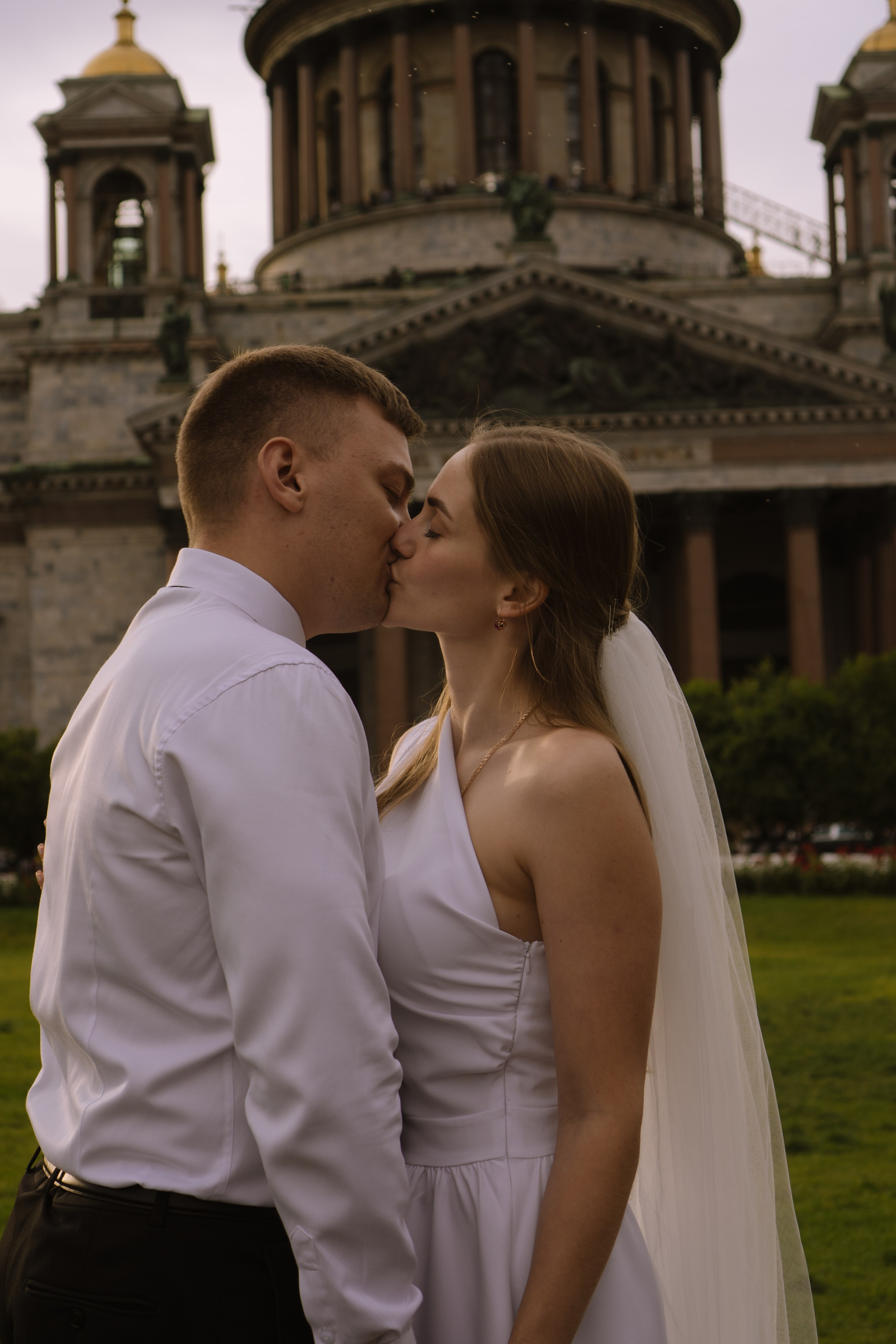 СВАДЕБНАЯ СЬЕМКА С ИСАКИЕВСКИМ СОБОРОМ, АСТОРИЯ И ЗАКОНОДАТЕЛЬНОЕ СОБРАНИЕ. Профессиональный фотограф, Санкт-Петербург — Виктория Богомолова