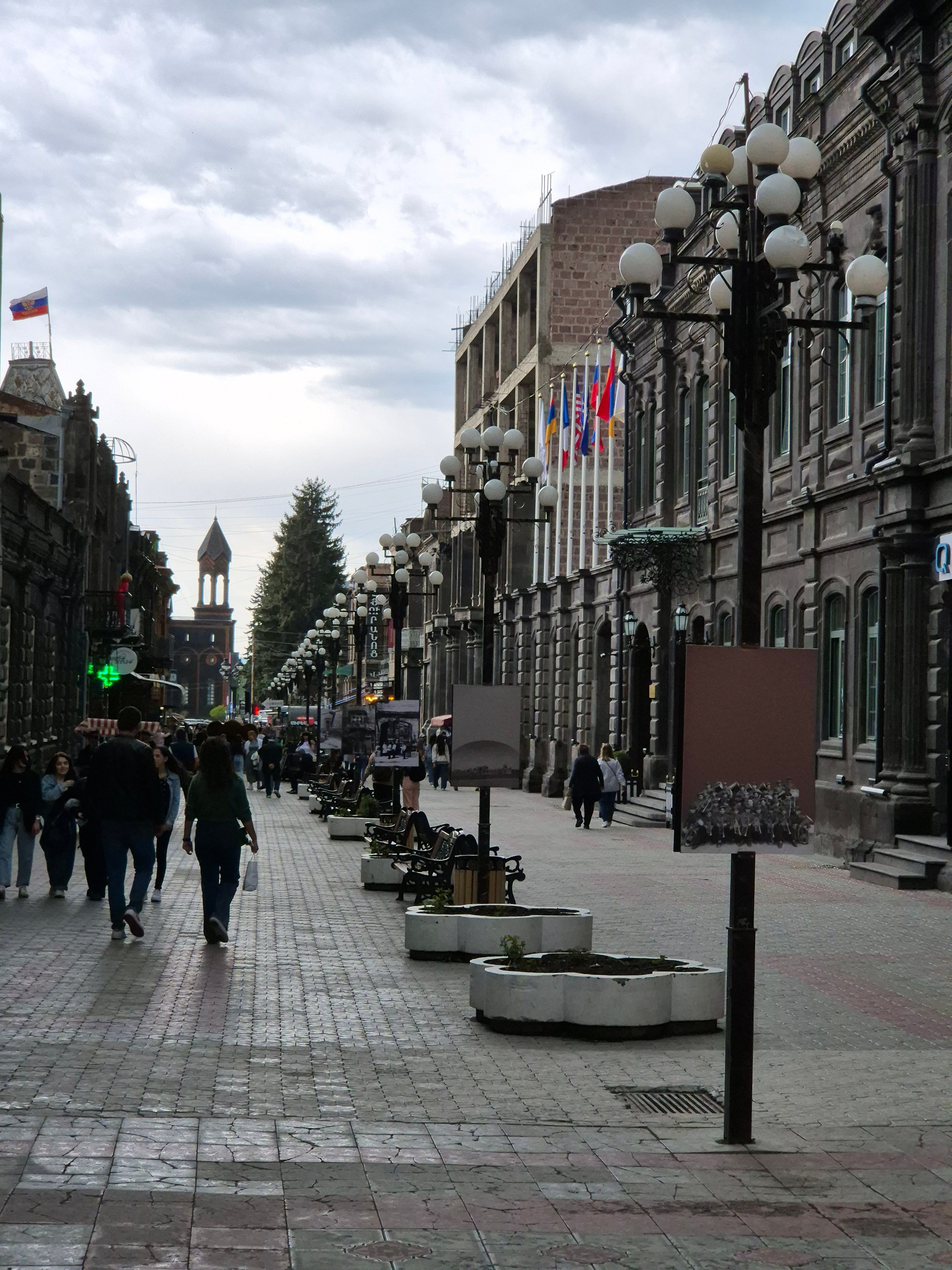 Улица Абовяна, ведущая на центральную площадь