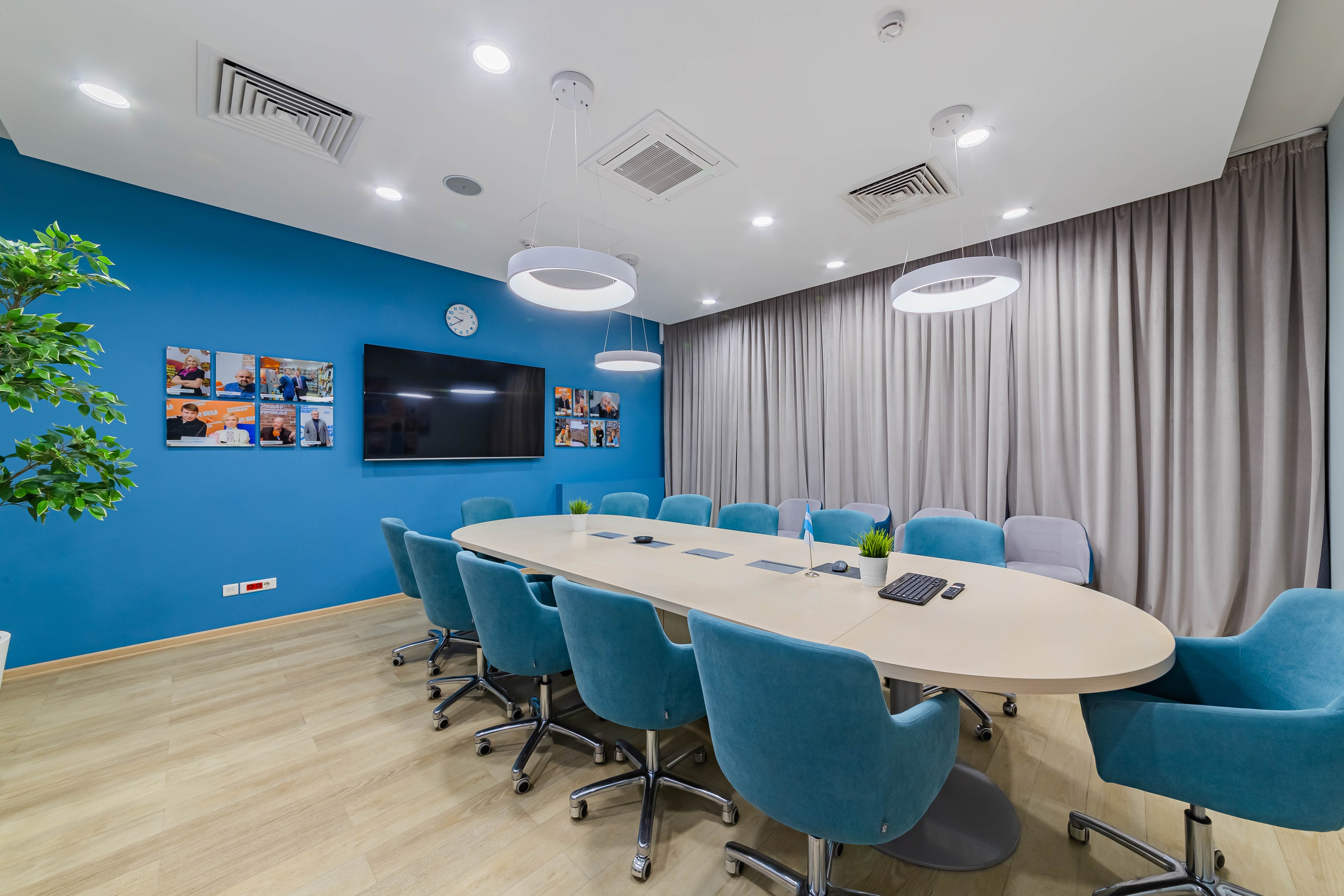 Сокол. Фотограф Лагутин Анатолий