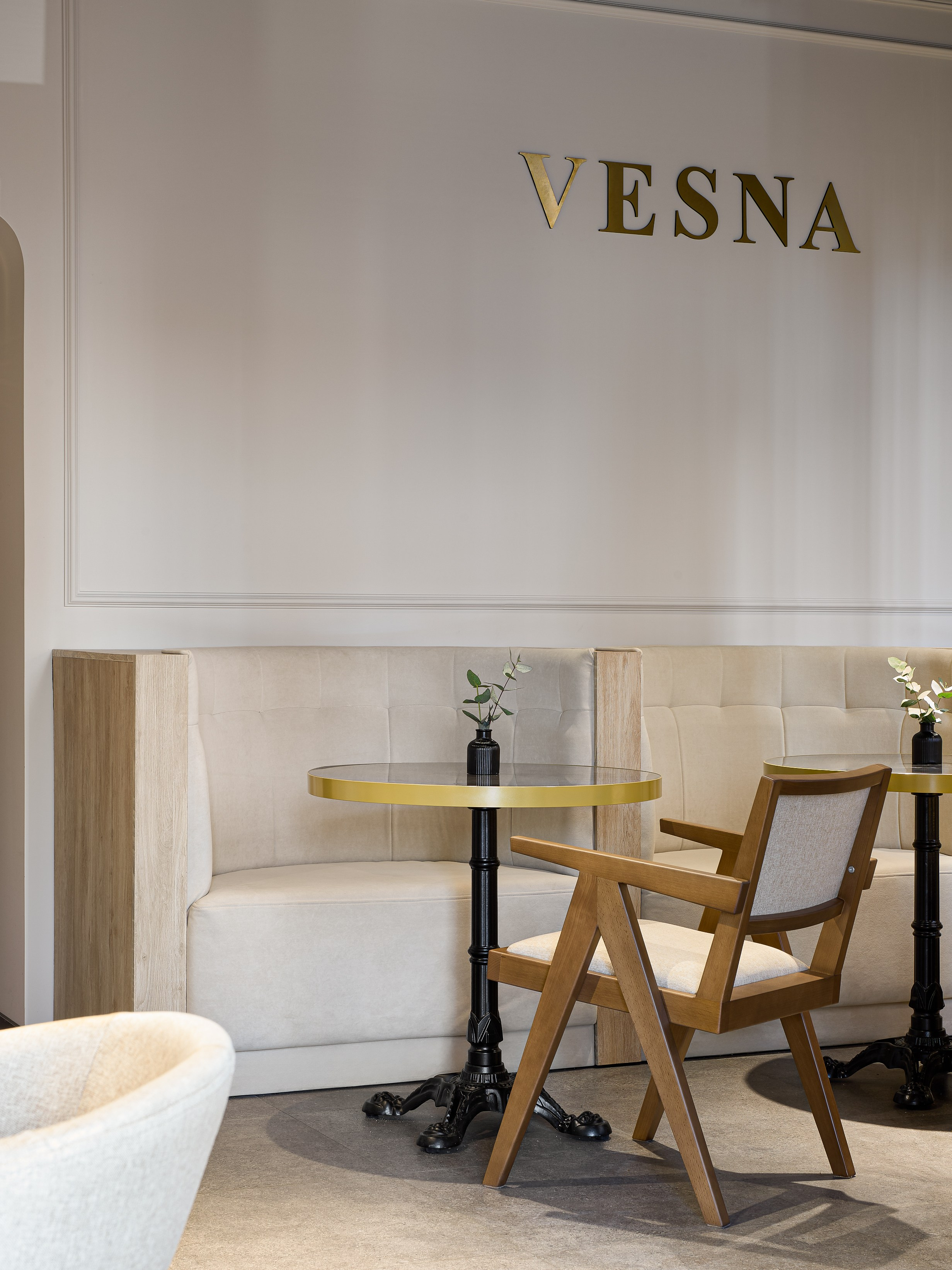 Кафе «Vesna». Дизайнер Георгий Хатнюк. Интерьерный фотограф в Краснодарском крае Светлана Шурлова