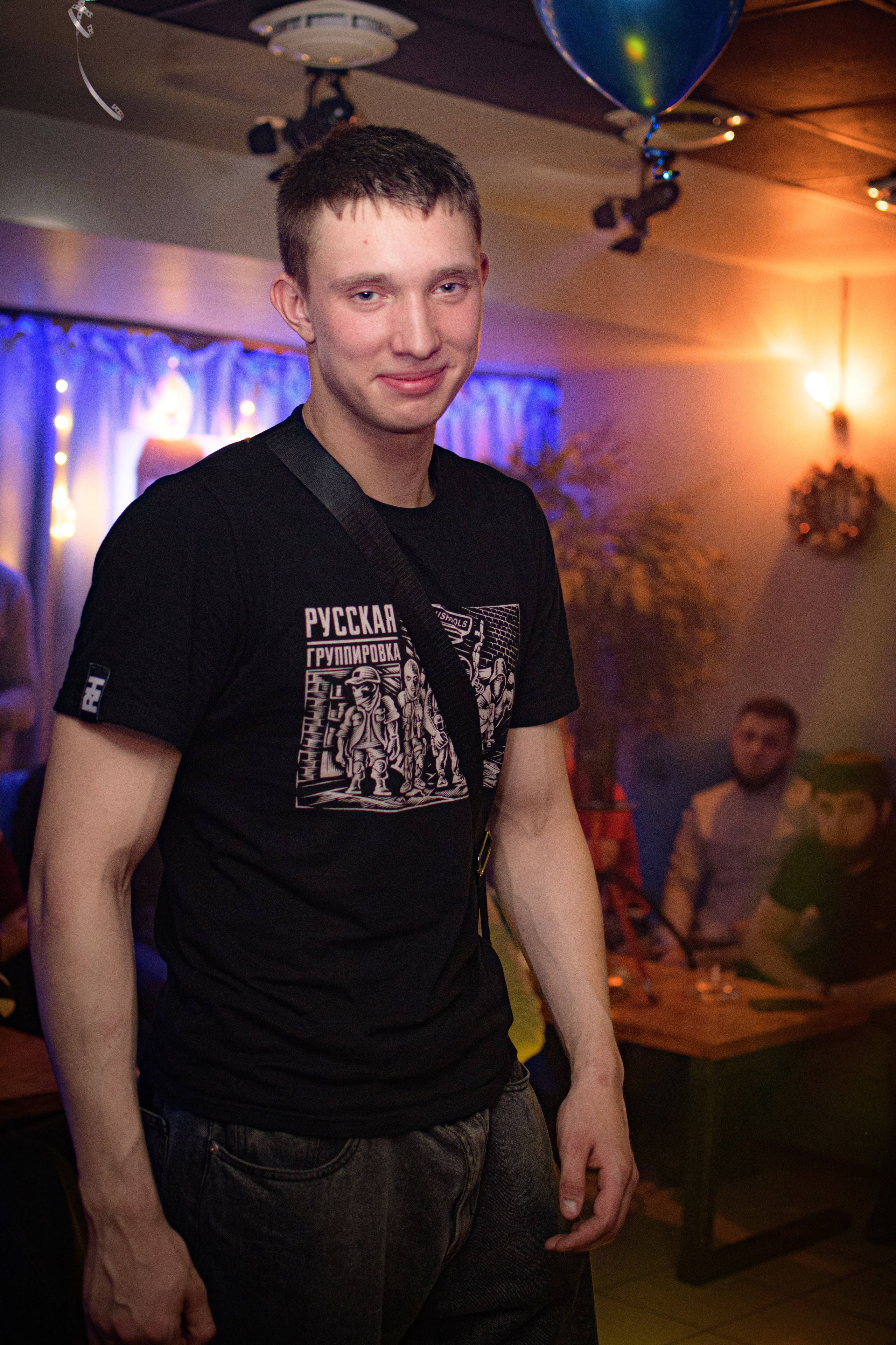 HOLLYWOOD / 6 YEARS. Photokarish