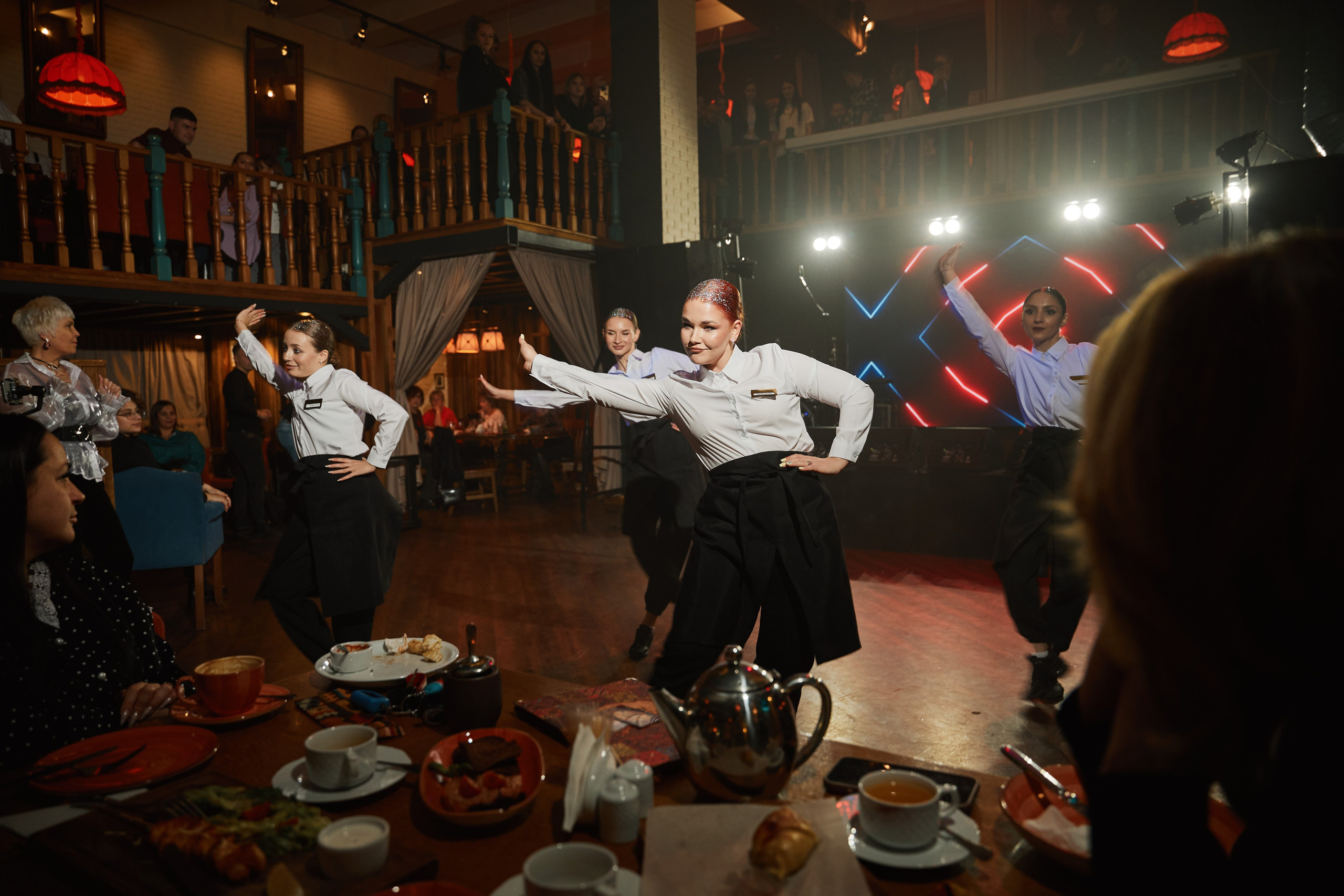 Арт-вечеринка 2026. Фотограф и видеограф в Кургане Леонид Корнильев