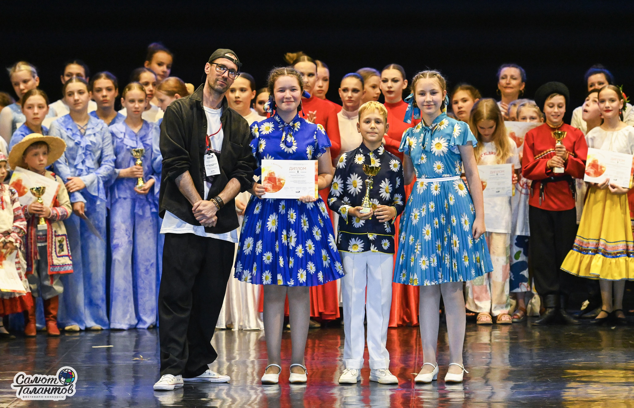 05.07.2025 «Салют Талантов» 10-й Фестиваль-Конкурс «ПО МЕСТАМ ВОИНСКОЙ СЛАВЫ» г. Волгоград. Медиастудия Фото Концепт