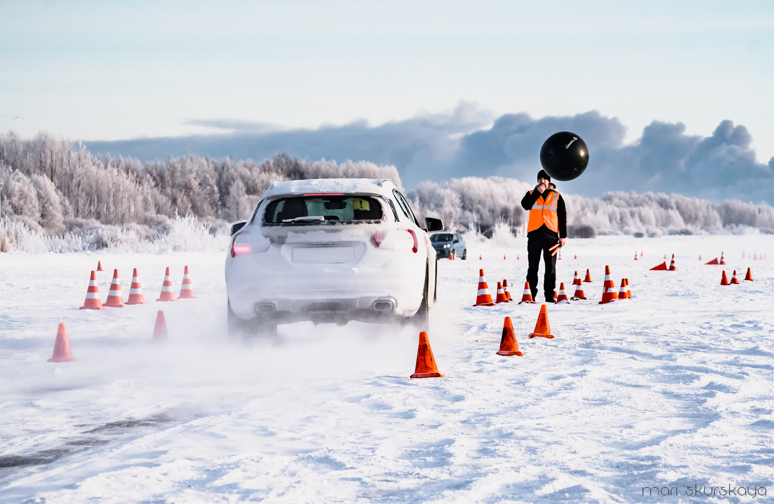 Контраварийная практика вождения автомобиля. Мотофотограф в Санкт-Петербурге Мария Скурская