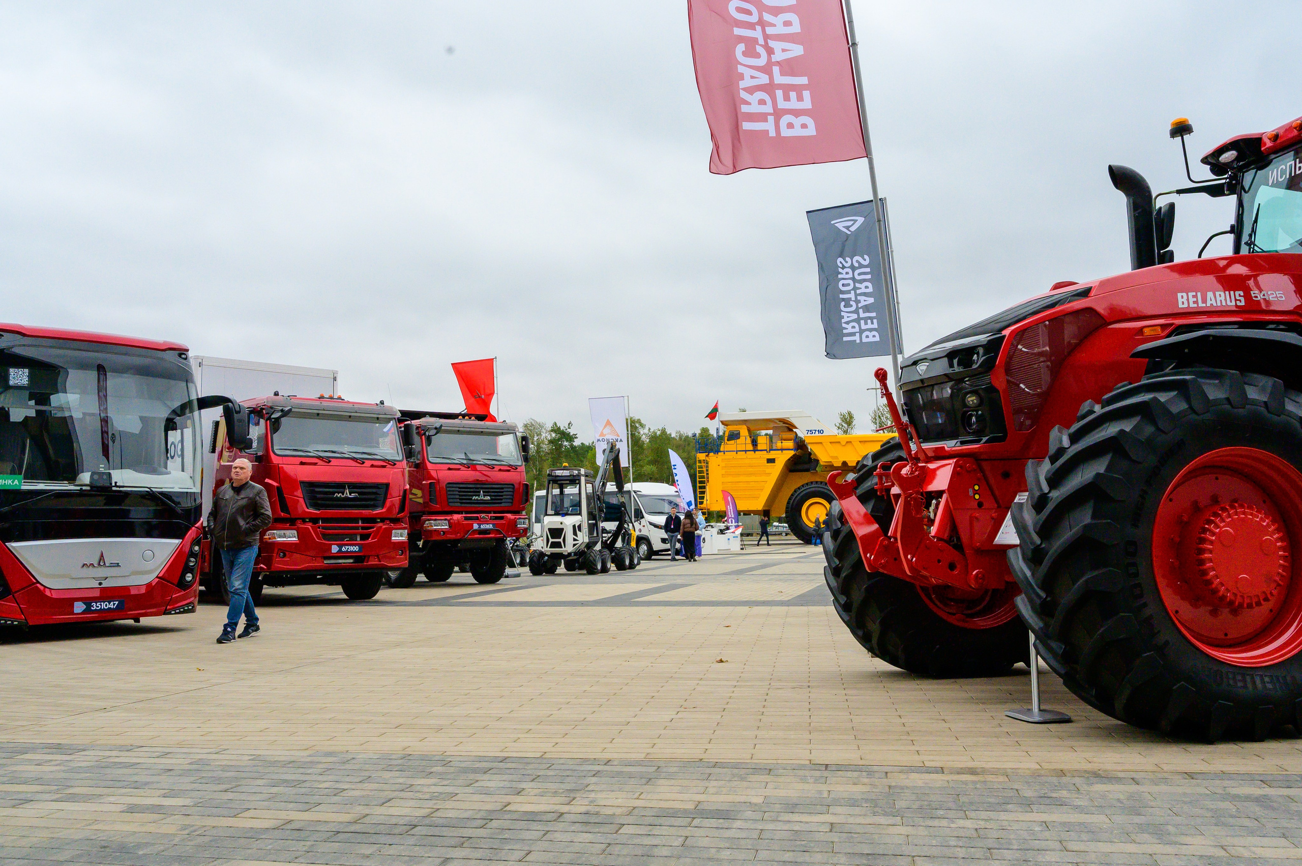 BigindustrialweekBelarus. Фотоуслуги, услуги фотографа, фотографирование важных событий