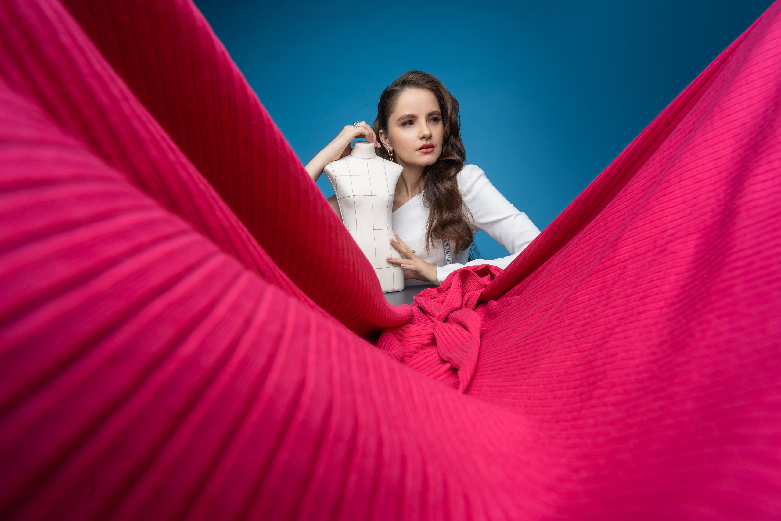 Photographer for bloggers and media personalities for advertising and Reels. Portrait photographer Moscow, UAE, Oleg Koshmarov