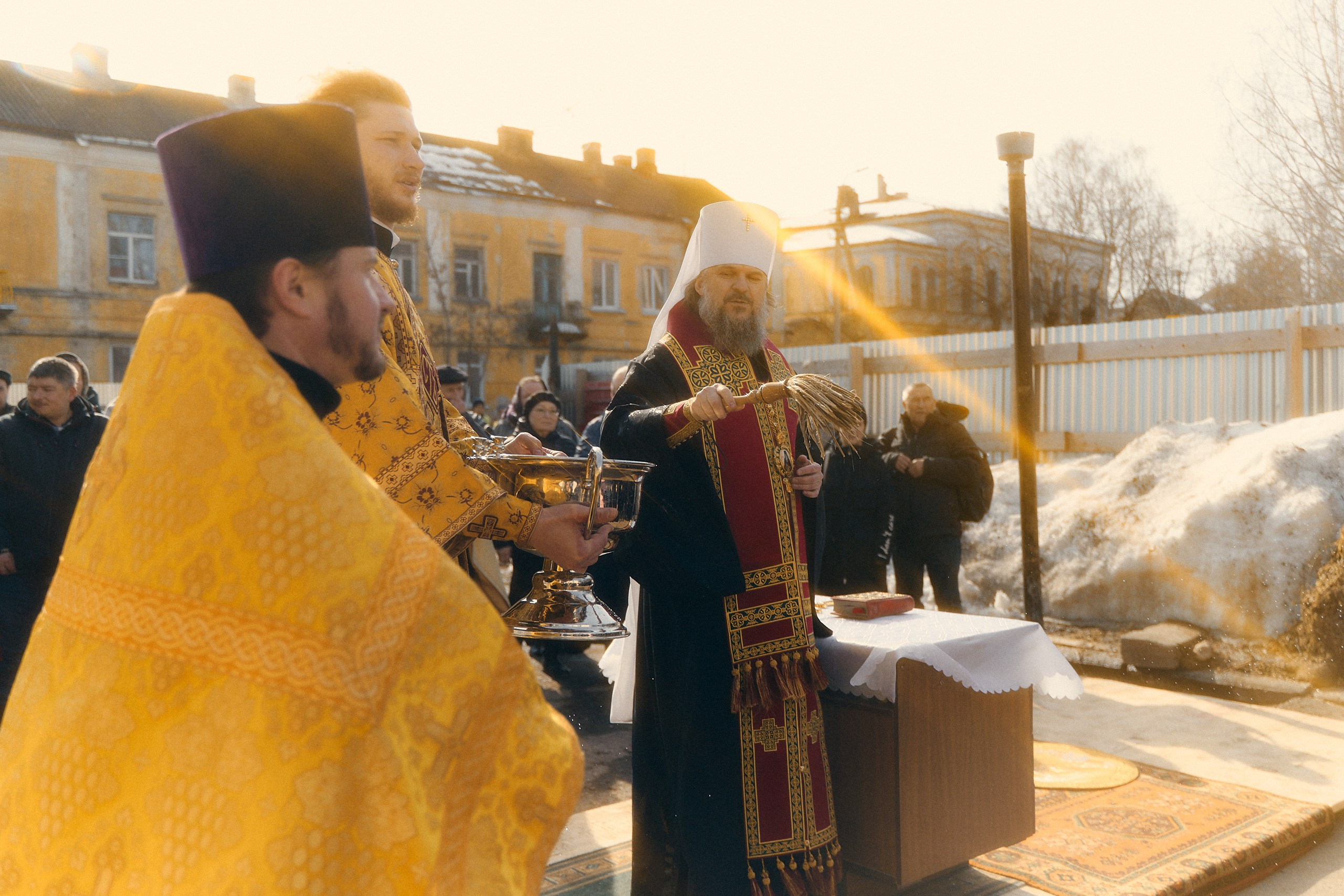 Освящены четыре накупольных креста для Георгиевской церкви в Торжке