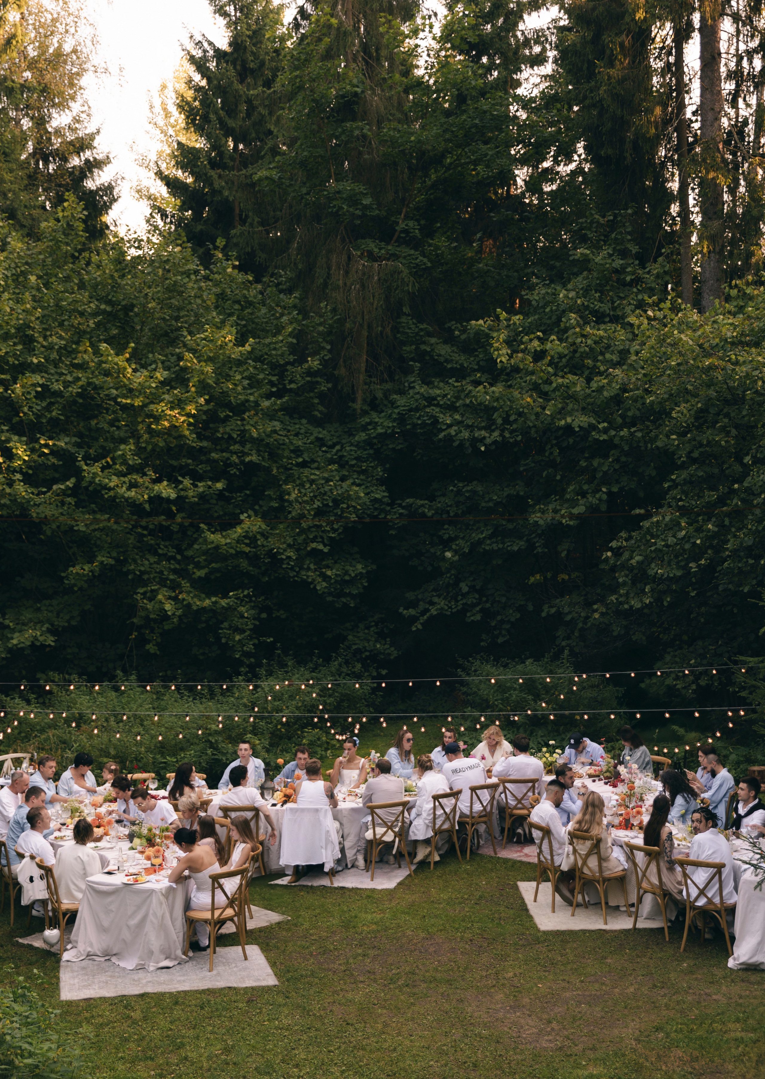 ПАРОЧКА В ЖЕЛТЫХ САПОЖКАХ С РАЙОНА