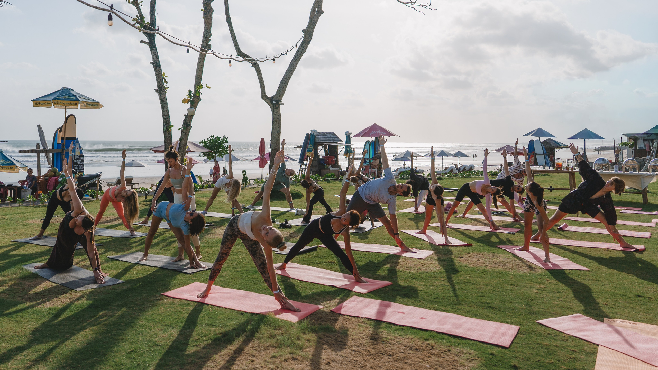 TEUS Group, Agents Yoga session by the Ocean. Сергей Зворыгин