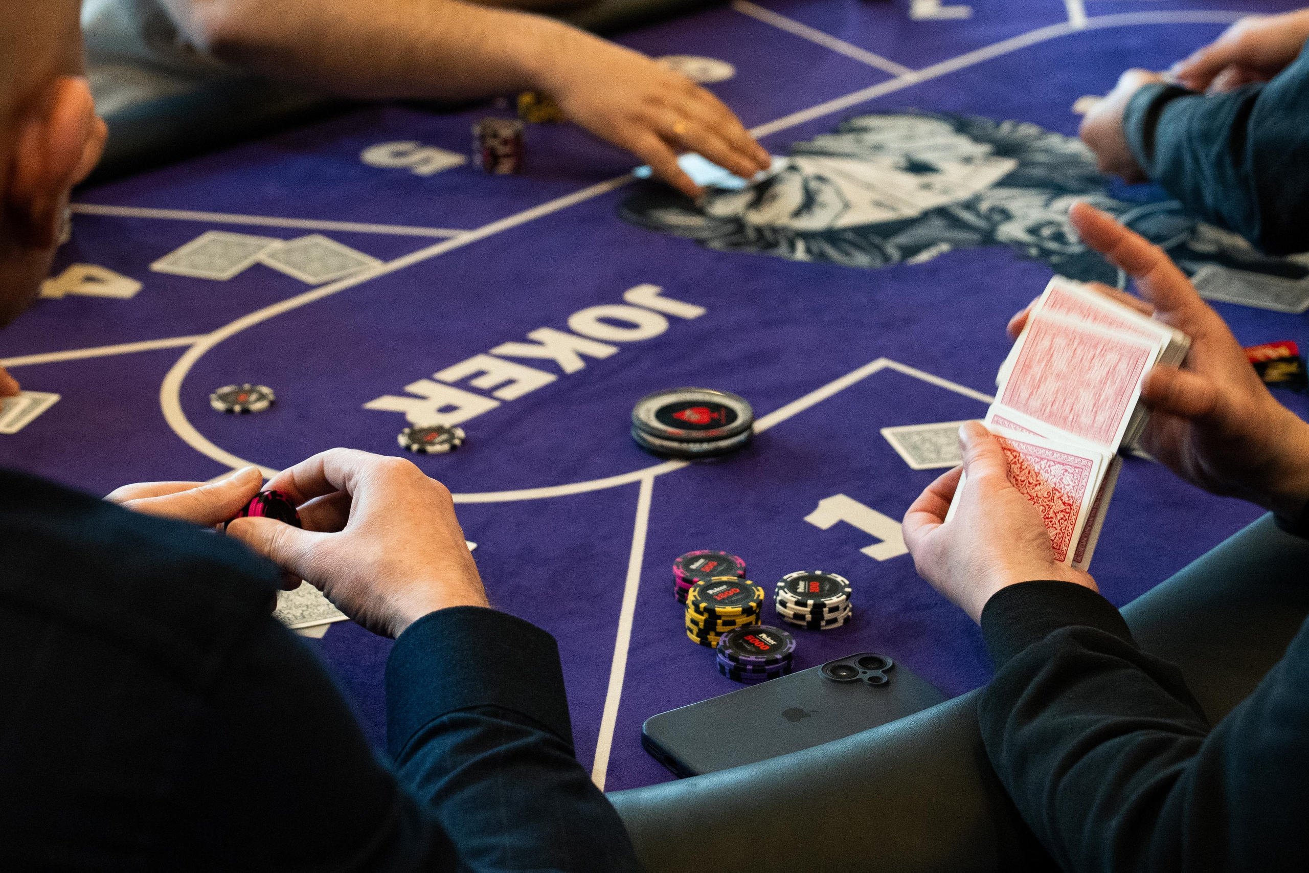 Joker Poker Club 28.02.2026. Коммерческий и художественный фотограф и видеограф в Москве Арсений Тургенев