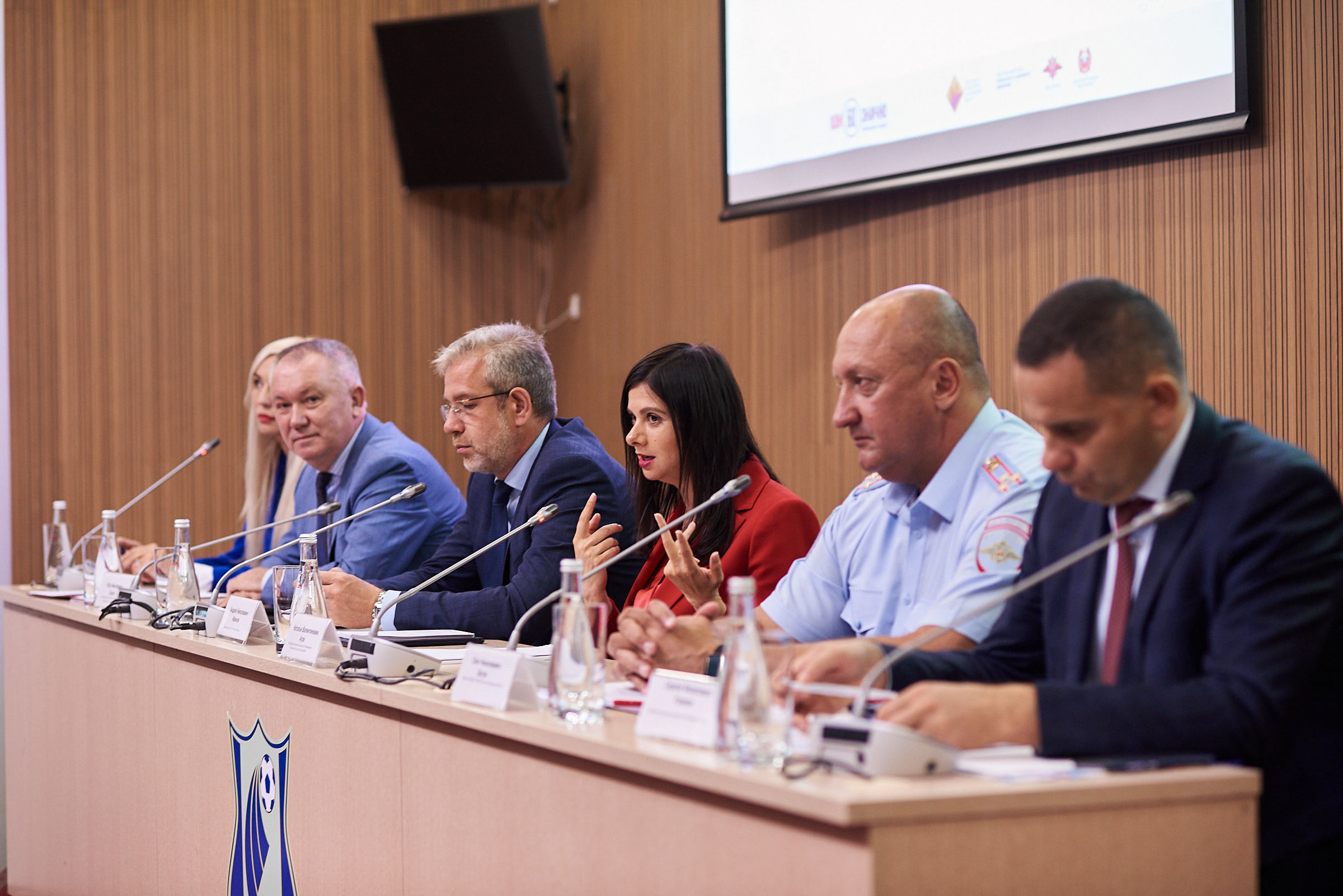 Открытие проекта «Однозначно» в Ростове. Репортажный и коммерческий фотограф в Ростове Виталий Ишков