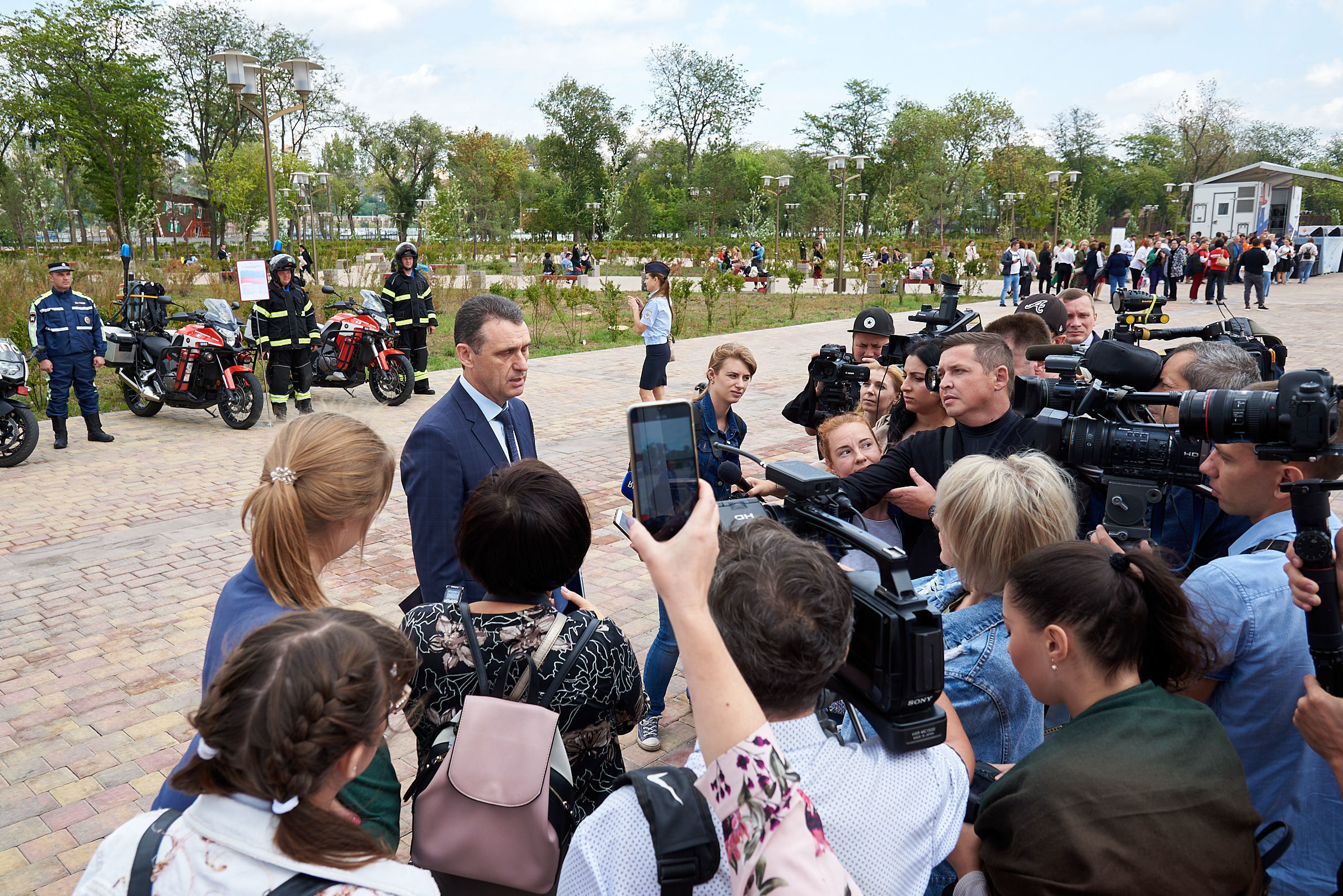 Открытие проекта «Однозначно» в Ростове. Репортажный и коммерческий фотограф в Ростове Виталий Ишков