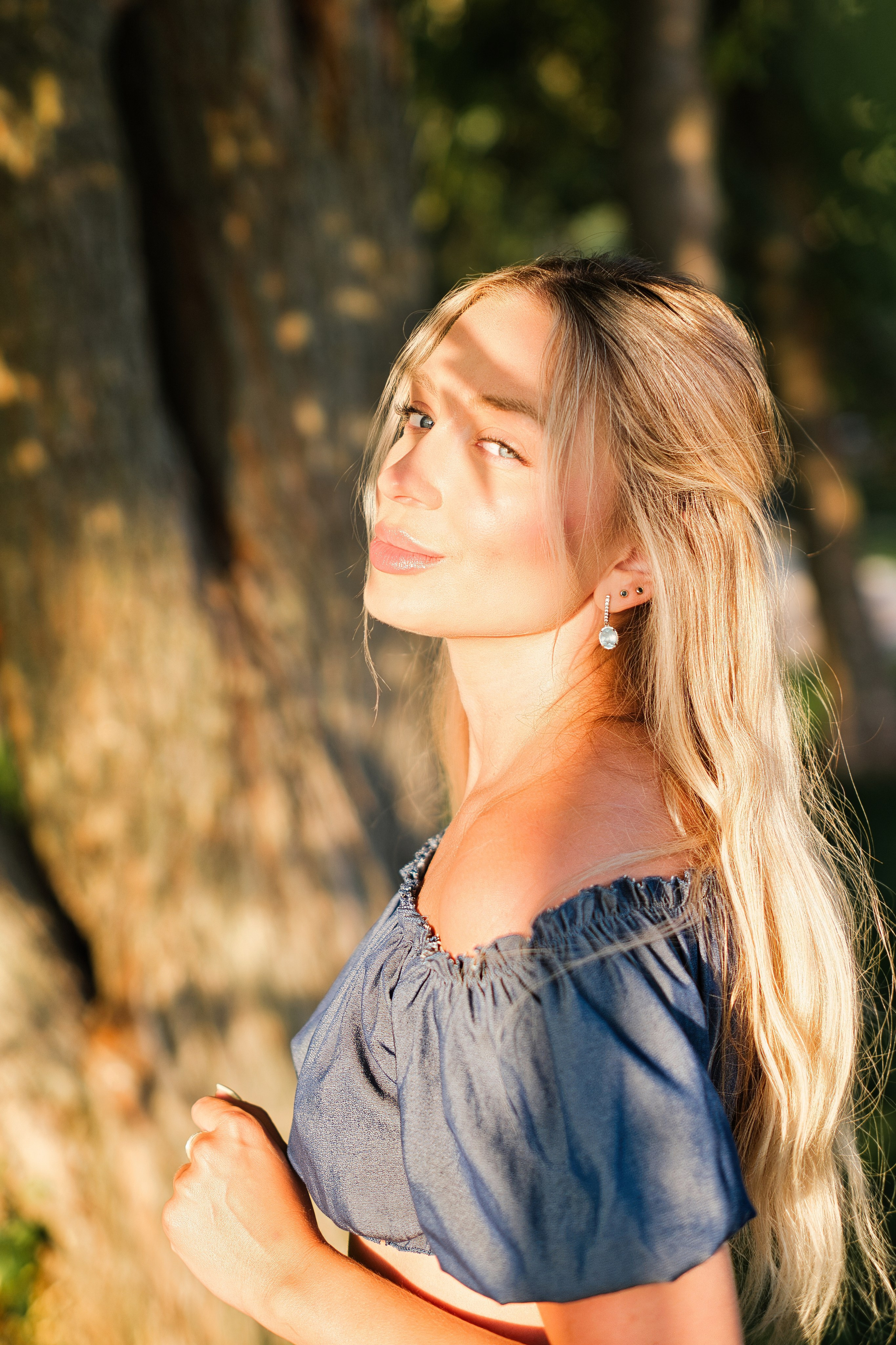 Юля и солнце. Фотограф Денис Кривопусков