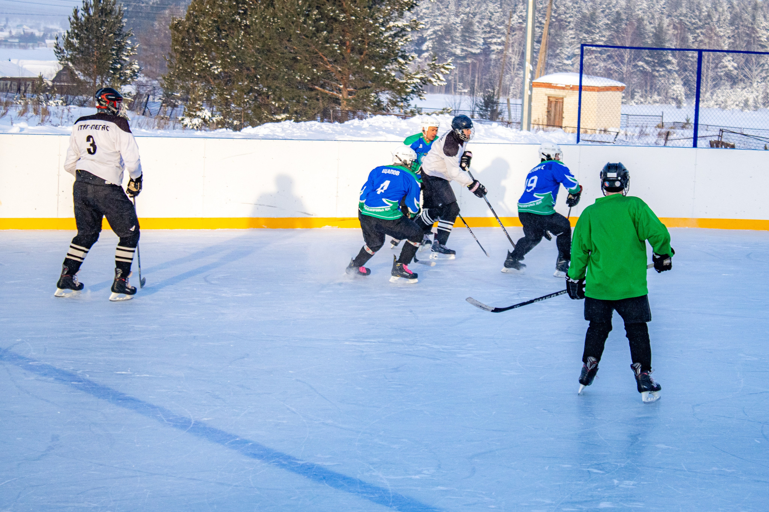 Хоккей г.п Атиг-г.п Дружинино
