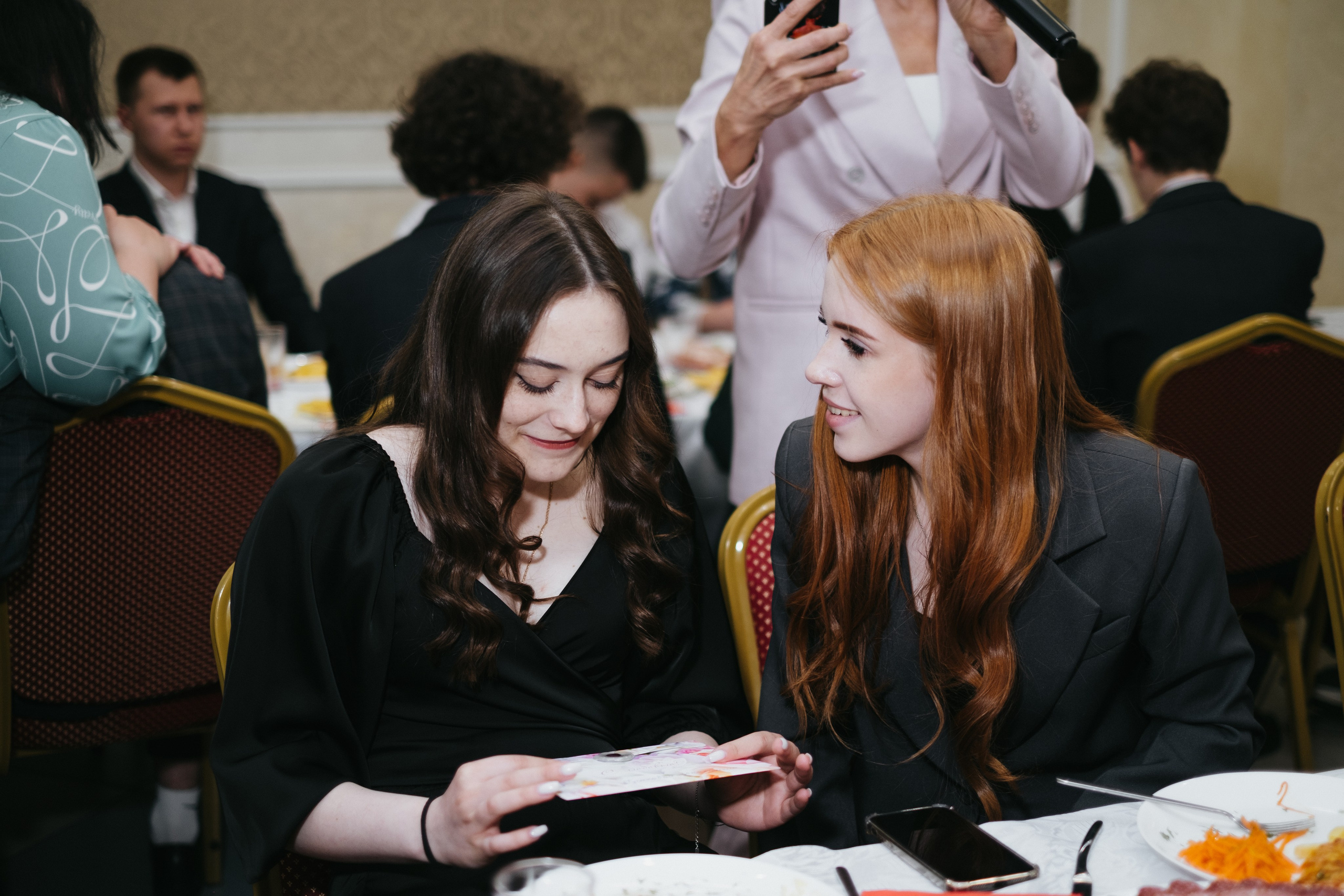 Выпускной 11 класс школы № 30. Свадебный и репортажной фотограф Денис Ожигин в Краснодаре и Краснодарском крае