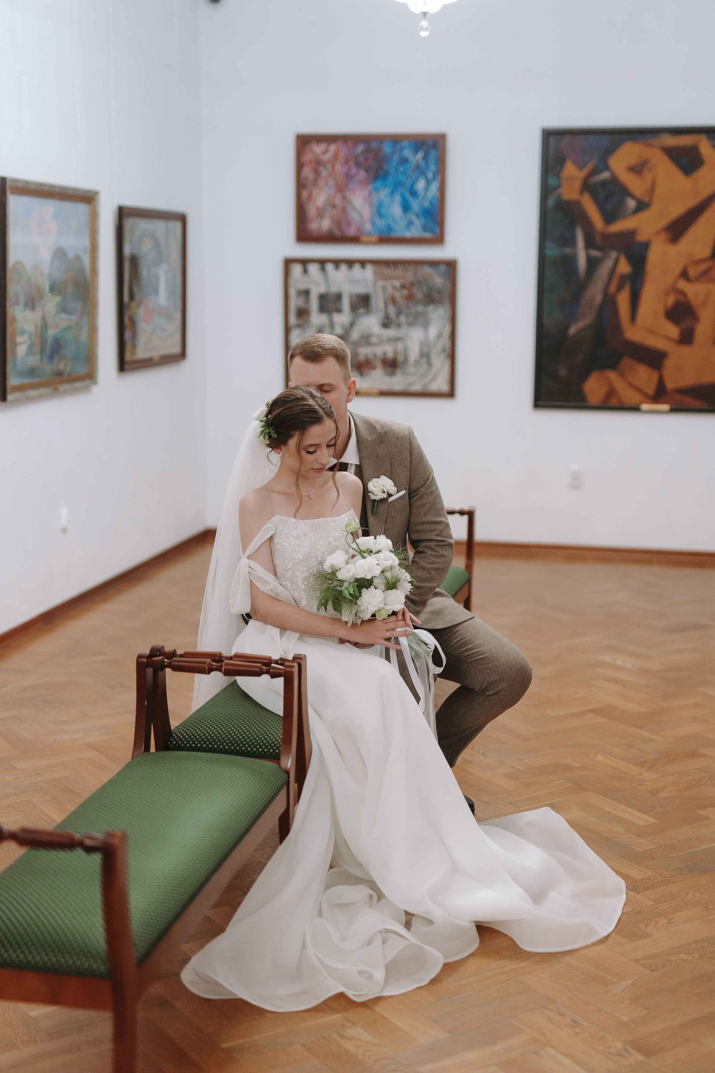 БАНКЕТНЫЙ ЗАЛ ТОРТУГА, ВЕДУЩИЙ АНДРЕЙ ОГНЕВ