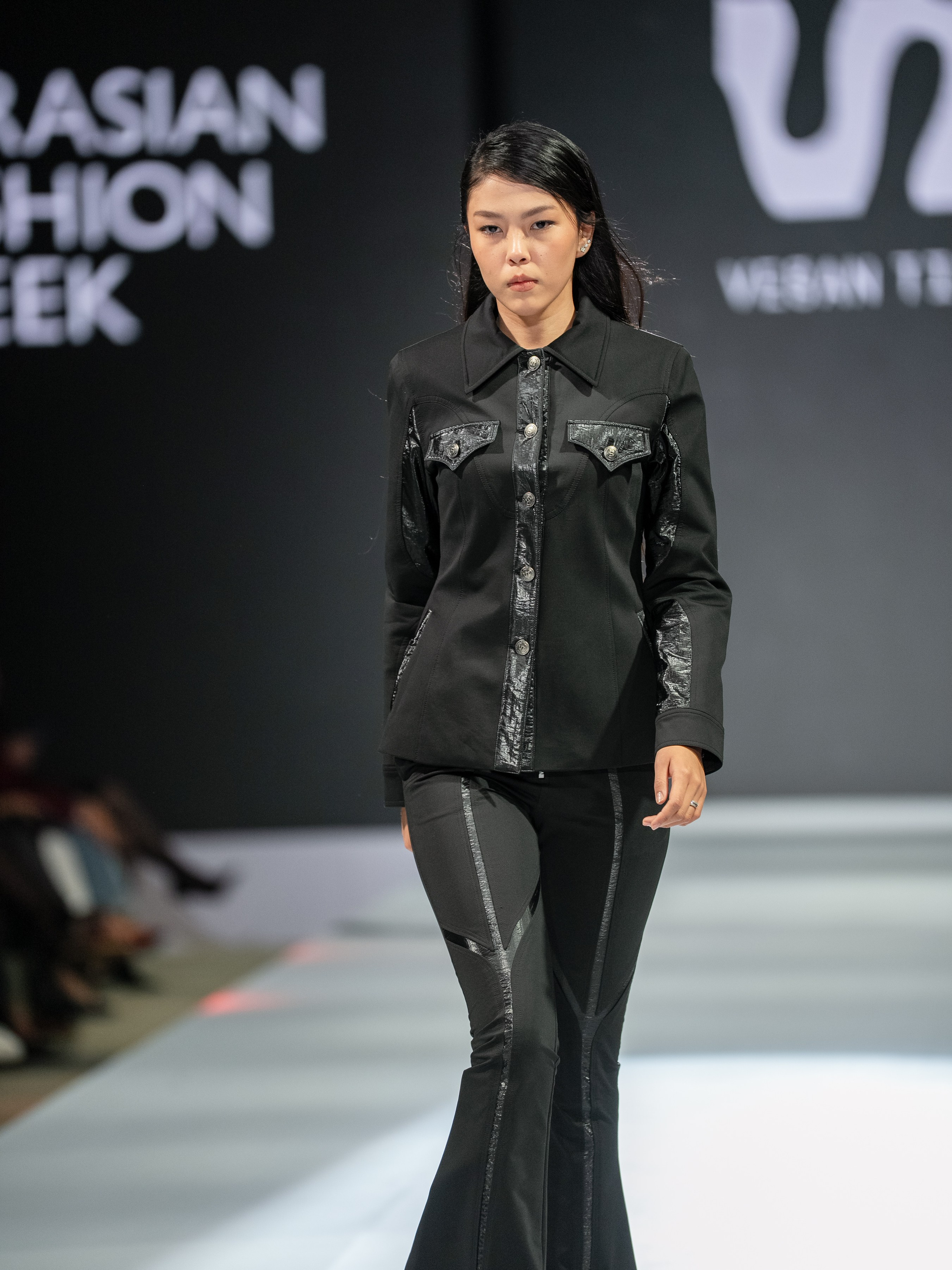 EURASIAN FASHION WEEK Vegan Tiger. Сайт Алматинского НЮ АРТ, будуар и фэшн фотографа Дениса Карпенко