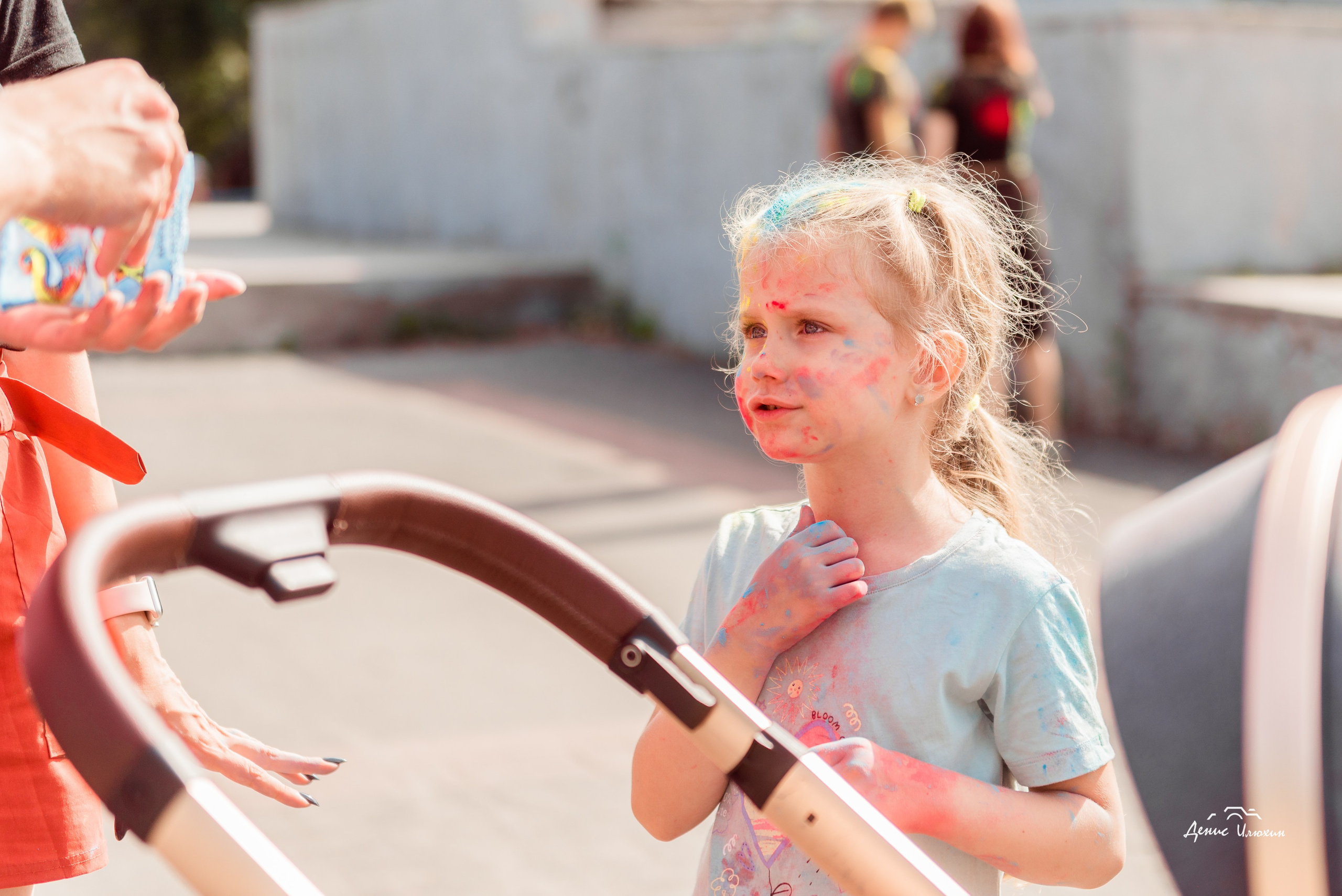 Краски Холи в Комсомольском Парке 2023. Детский фотограф, семейный фотограф и репортажи в Кемерово
