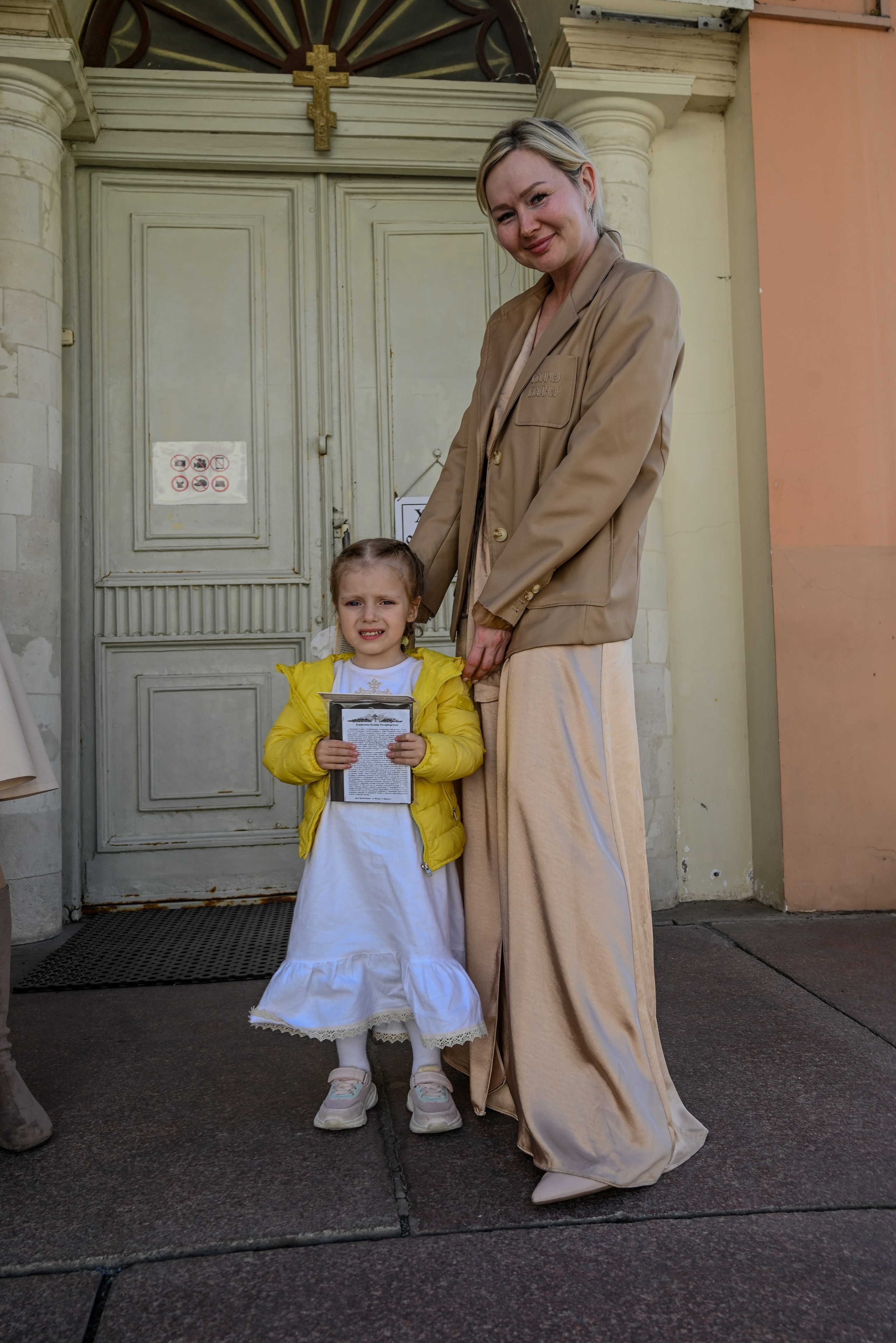 Крещение мама Анна. Семейный и детский фотограф Москва