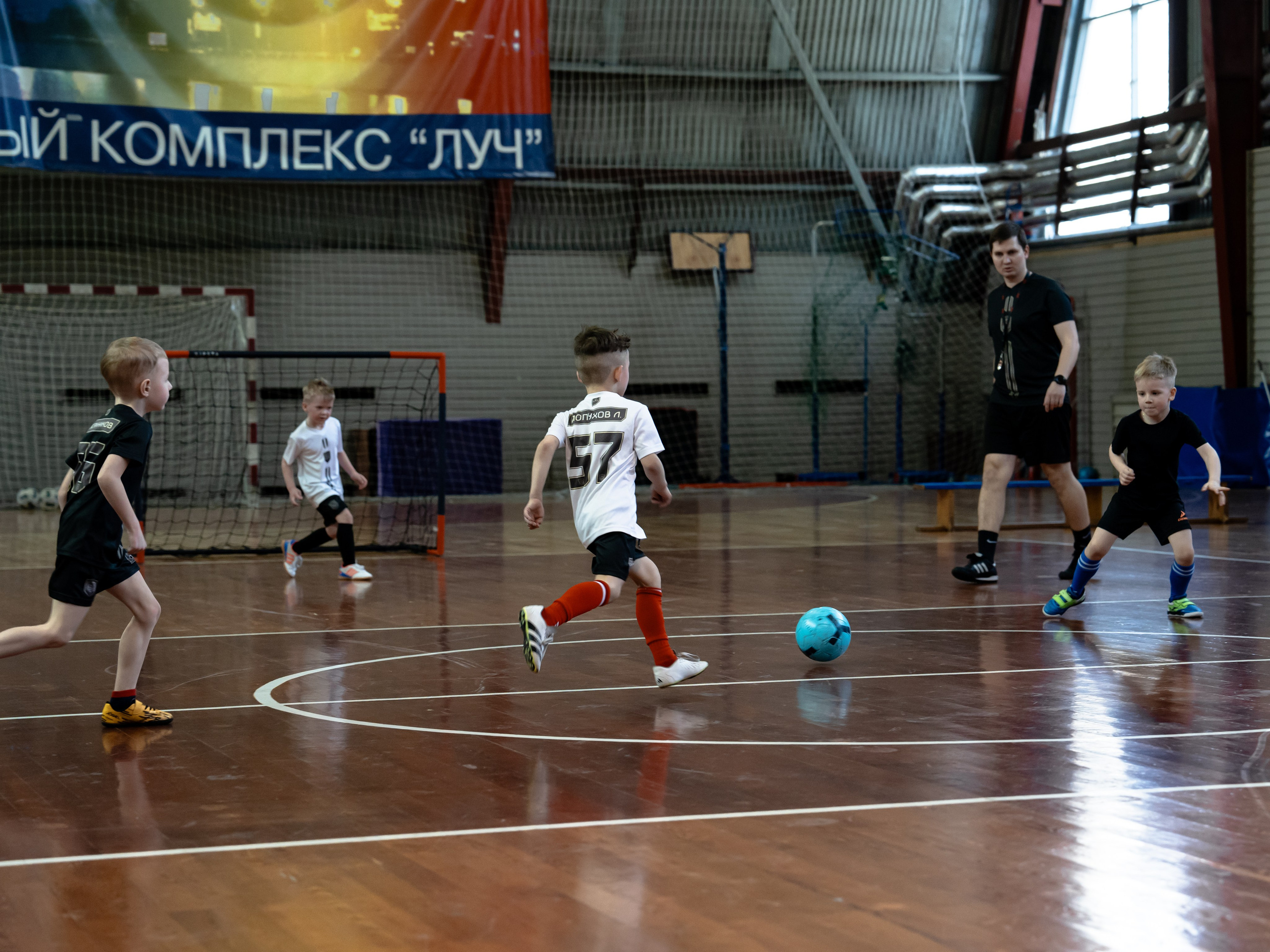 Тики-Така Противостояние 2025. Крамер Юлиана детский и семейный фотограф