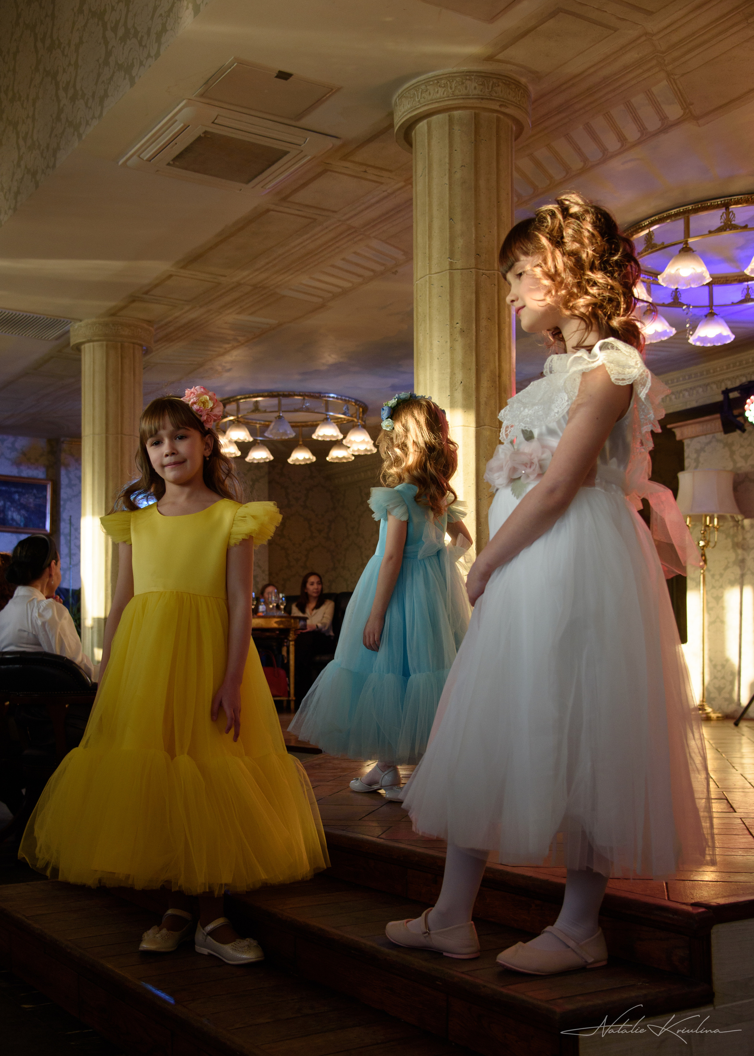 Фэшн показ дизайнерской одежды. Портретный Семейный Fine-Art фотограф в Санкт-Петербурге Криулина