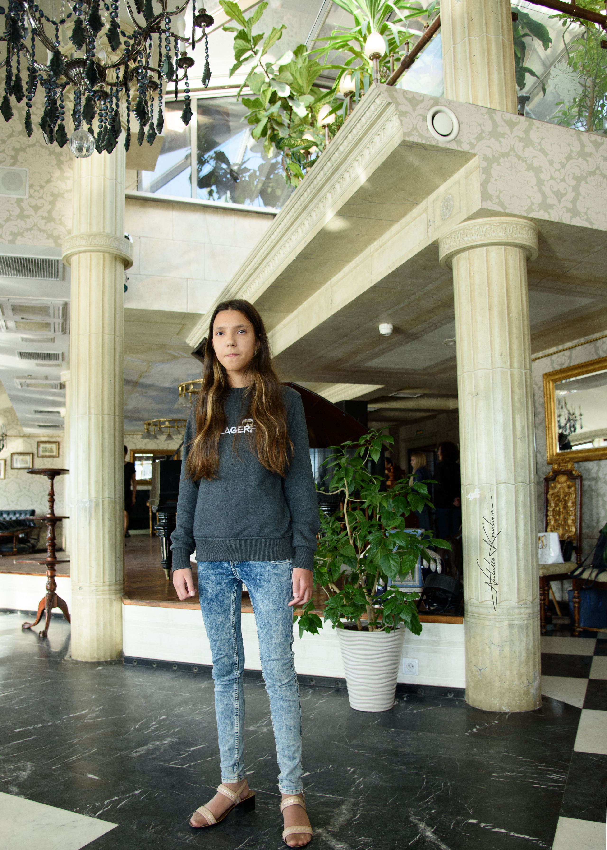 Фэшн показ дизайнерской одежды. Портретный Семейный Fine-Art фотограф в Санкт-Петербурге Криулина