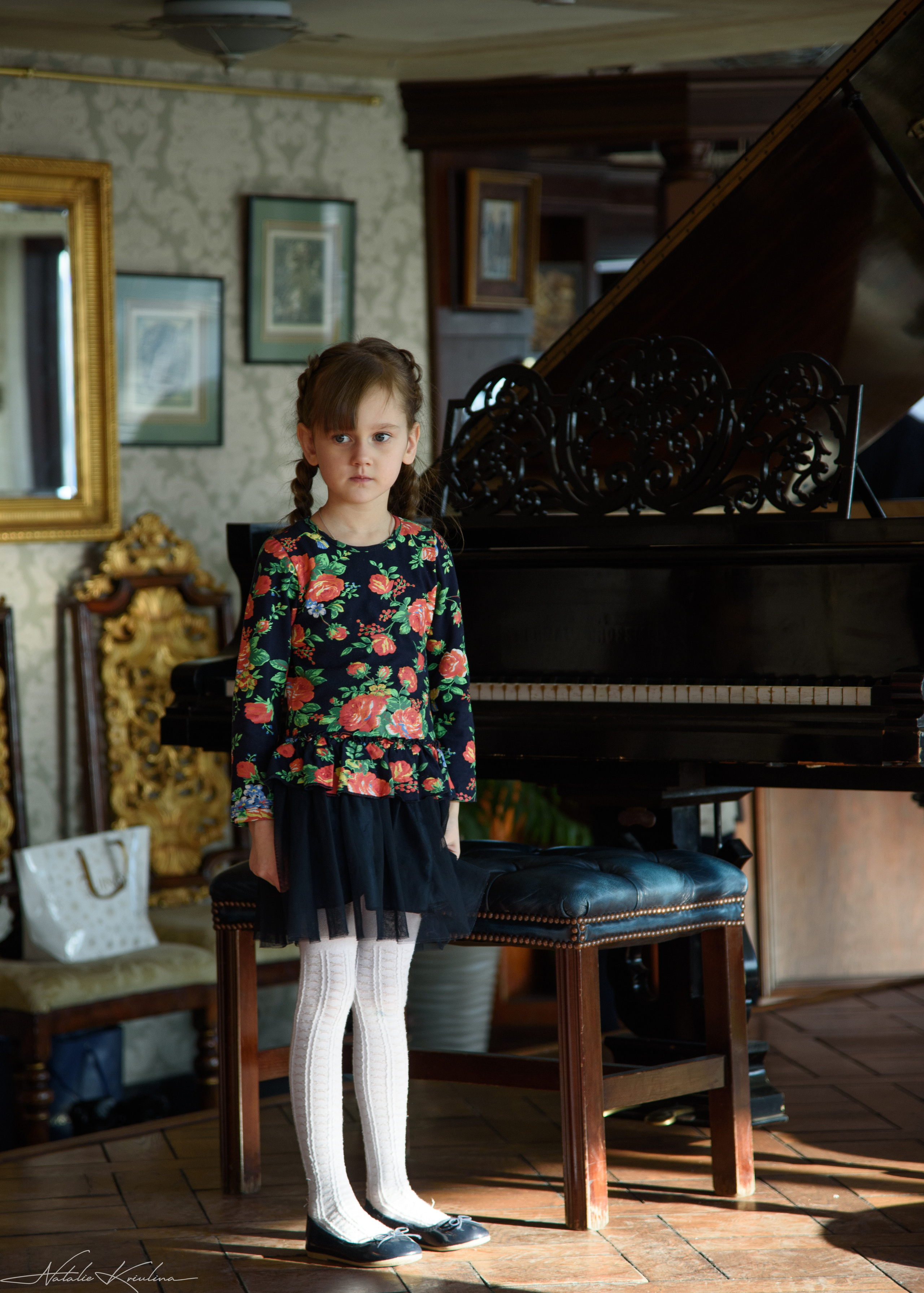 Фэшн показ дизайнерской одежды. Портретный Семейный Fine-Art фотограф в Санкт-Петербурге Криулина