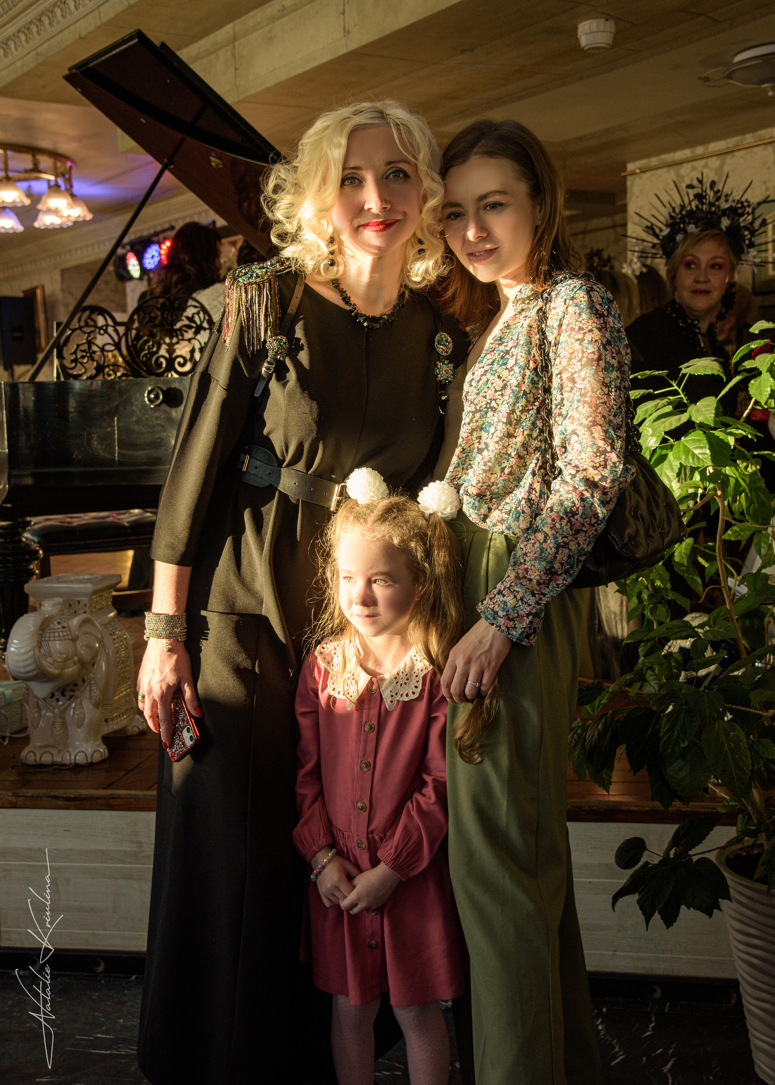 Фэшн показ дизайнерской одежды. Портретный Семейный Fine-Art фотограф в Санкт-Петербурге Криулина