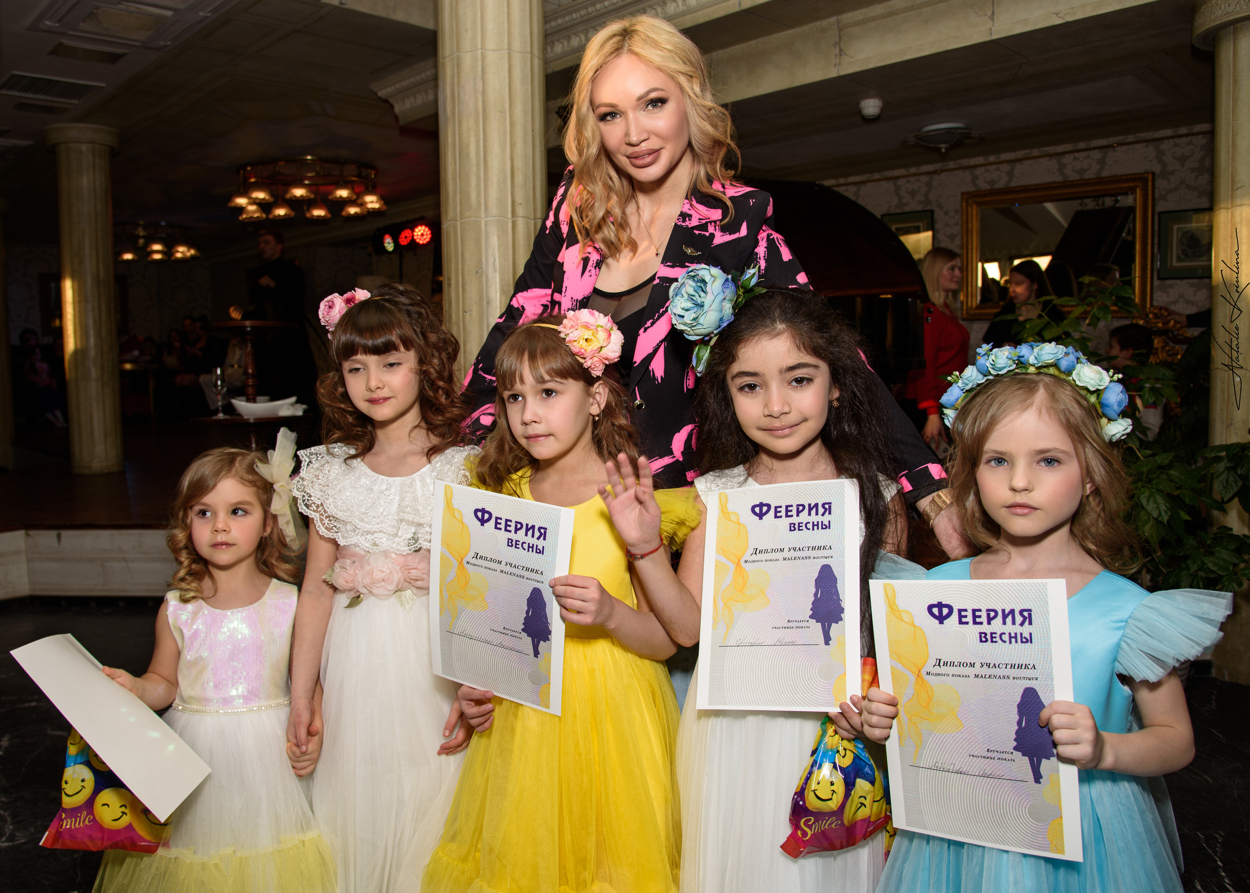 Фэшн показ дизайнерской одежды. Портретный Семейный Fine-Art фотограф в Санкт-Петербурге Криулина