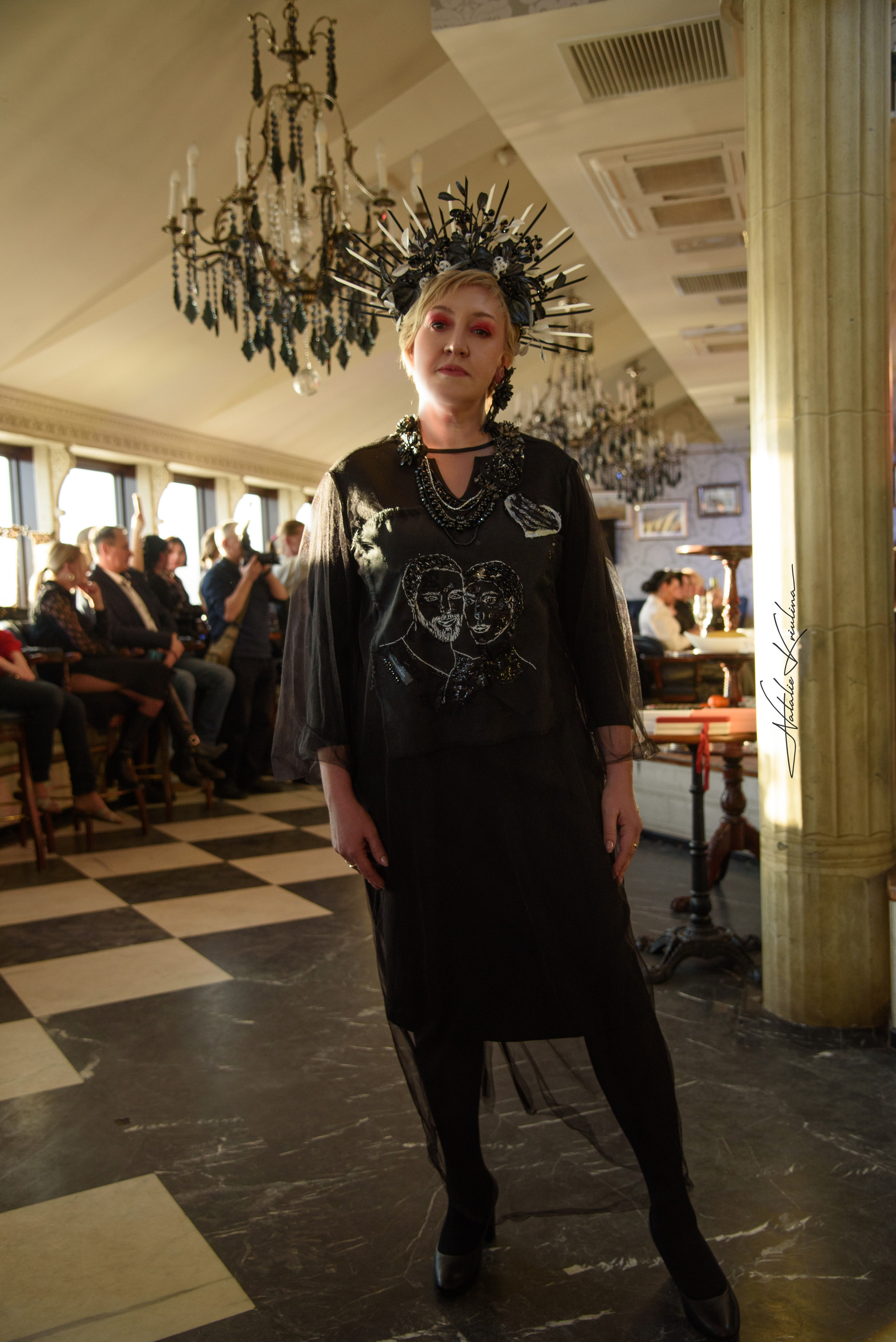 Фэшн показ дизайнерской одежды. Портретный Семейный Fine-Art фотограф в Санкт-Петербурге Криулина