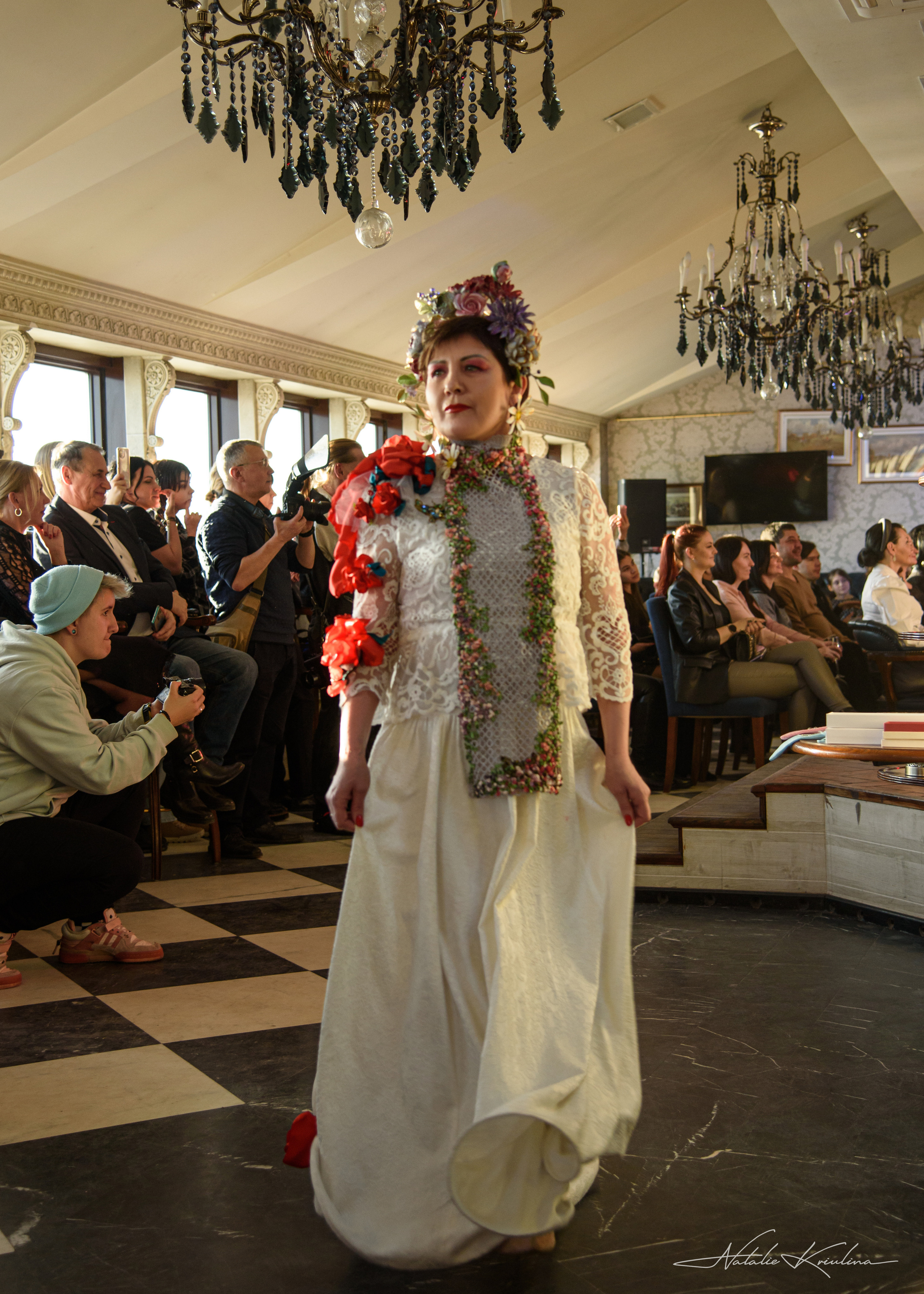 Фэшн показ дизайнерской одежды. Портретный Семейный Fine-Art фотограф в Санкт-Петербурге Криулина