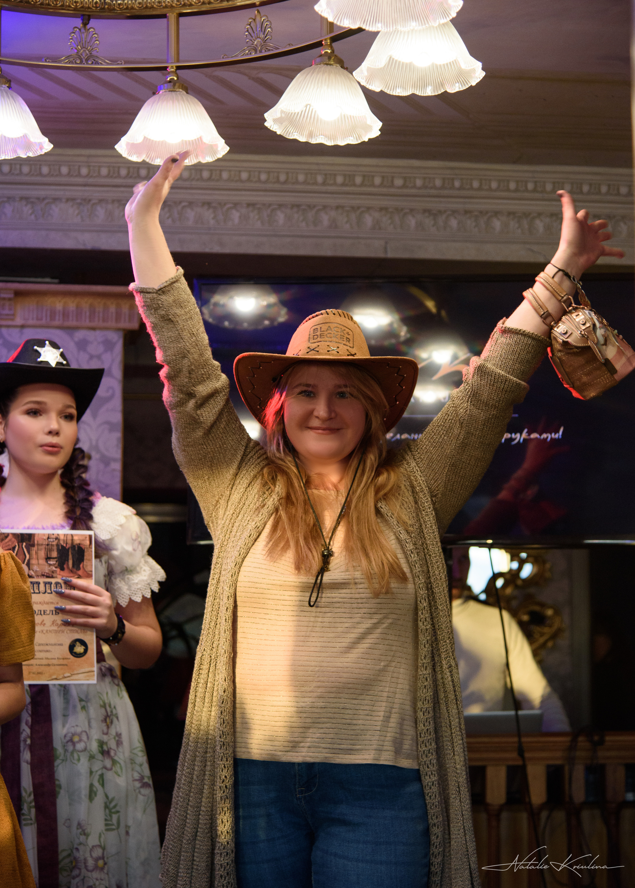 Фэшн показ дизайнерской одежды. Портретный Семейный Fine-Art фотограф в Санкт-Петербурге Криулина