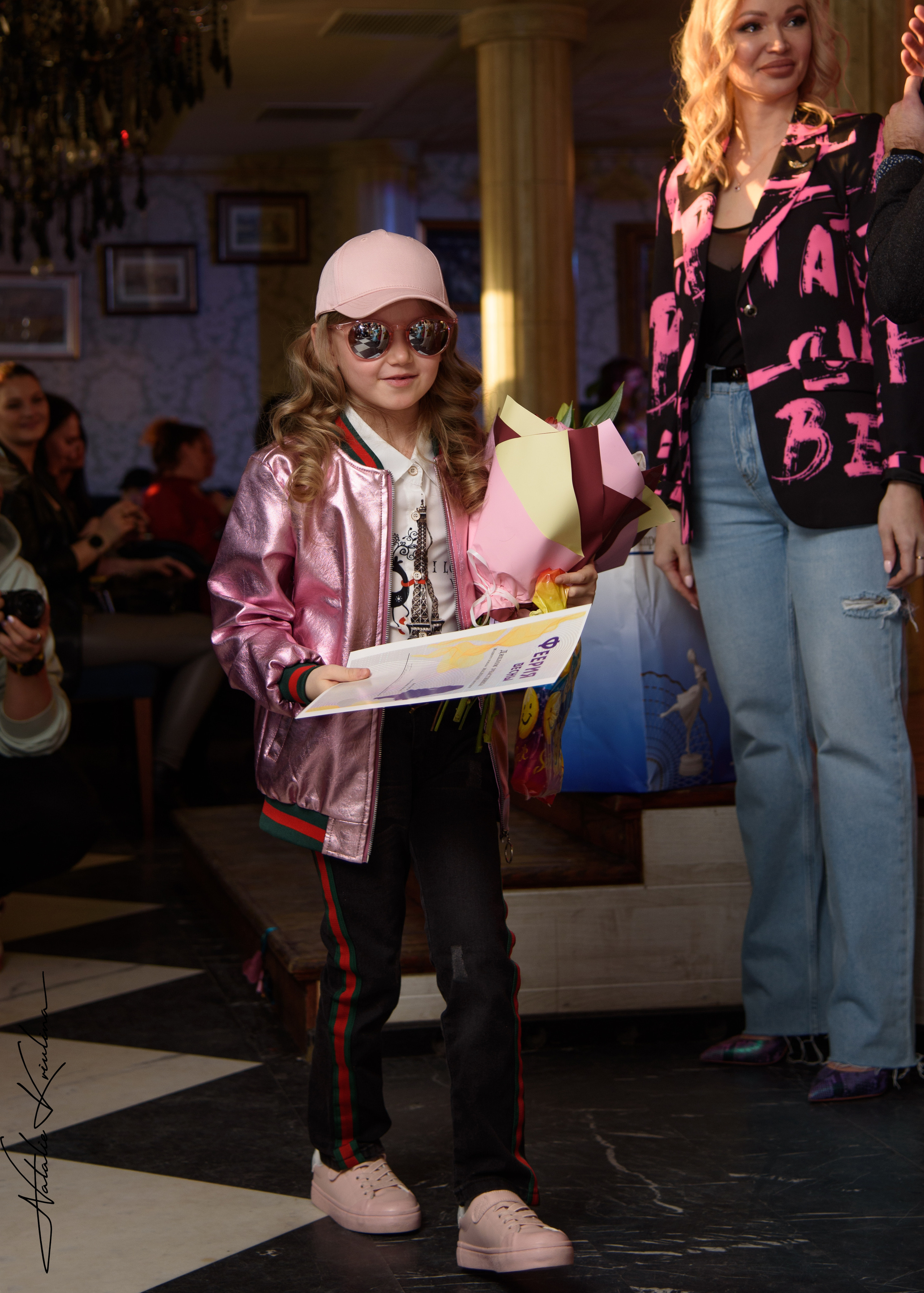 Фэшн показ дизайнерской одежды. Портретный Семейный Fine-Art фотограф в Санкт-Петербурге Криулина