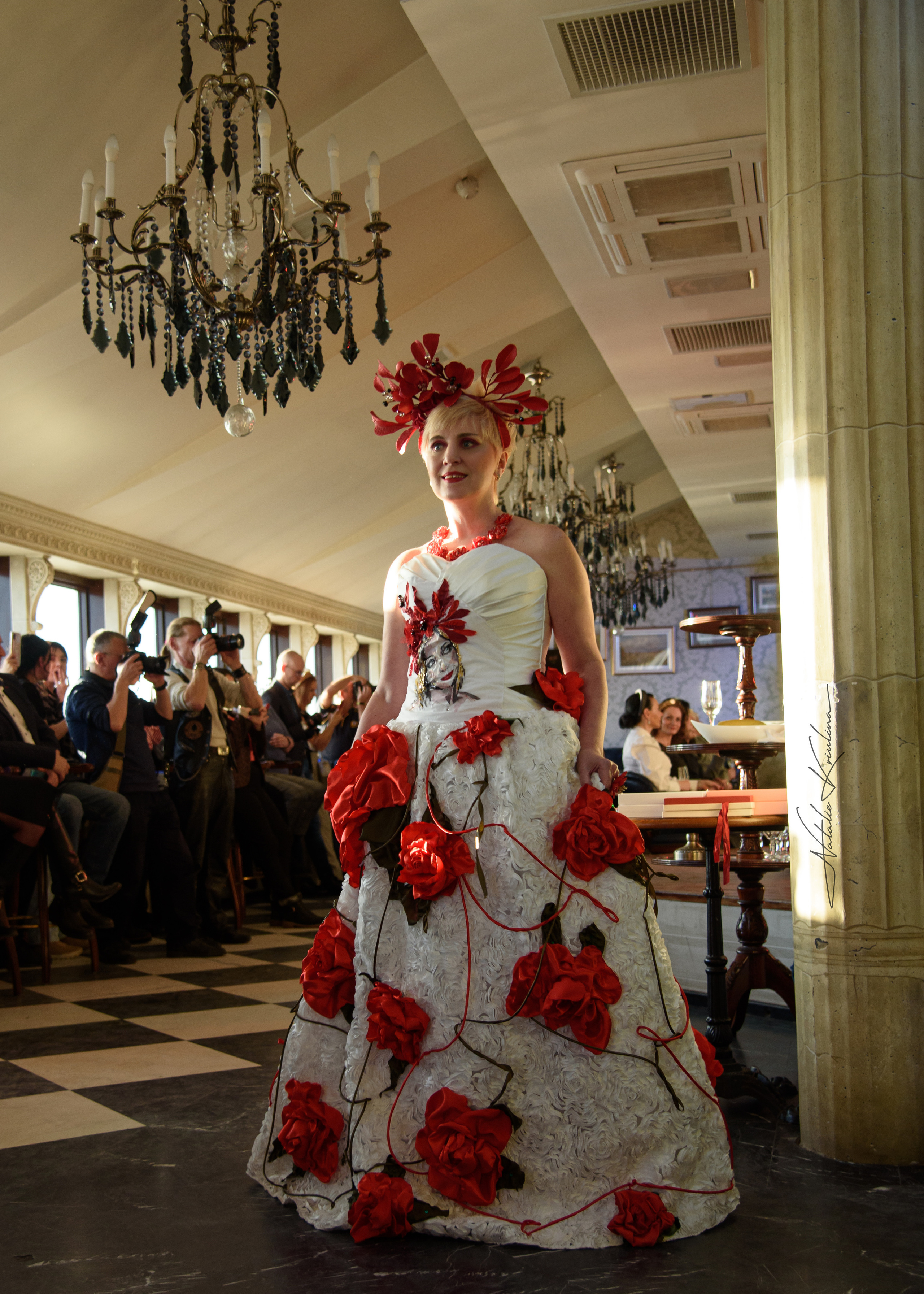 Фэшн показ дизайнерской одежды. Портретный Семейный Fine-Art фотограф в Санкт-Петербурге Криулина