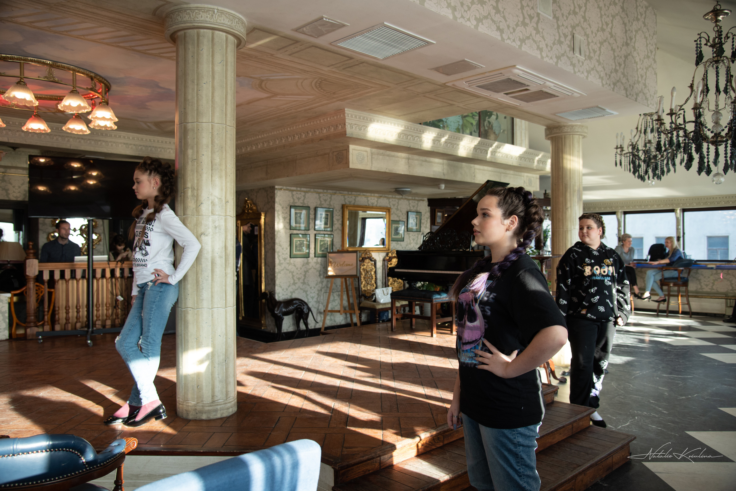 Фэшн показ дизайнерской одежды. Портретный Семейный Fine-Art фотограф в Санкт-Петербурге Криулина