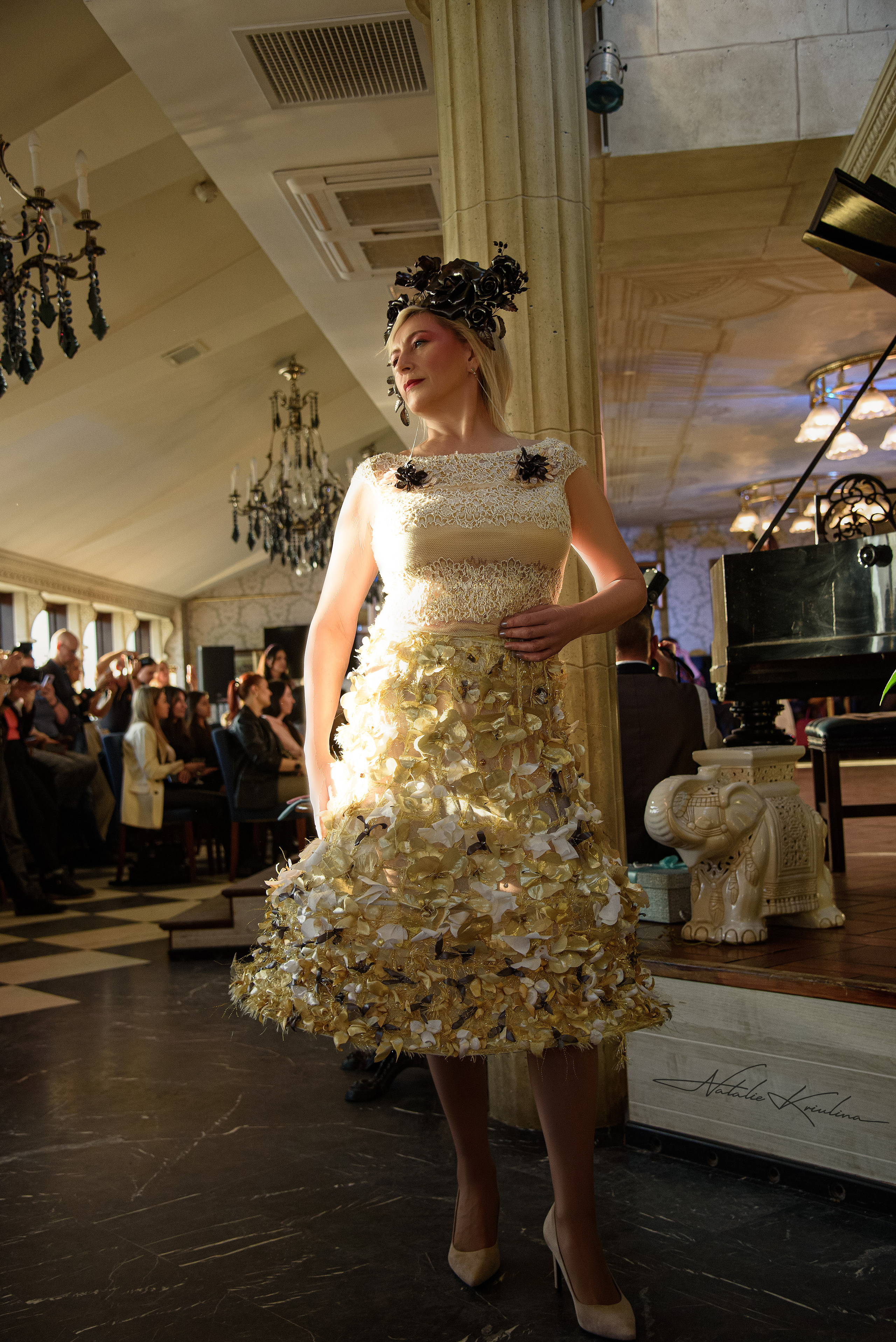 Фэшн показ дизайнерской одежды. Портретный Семейный Fine-Art фотограф в Санкт-Петербурге Криулина