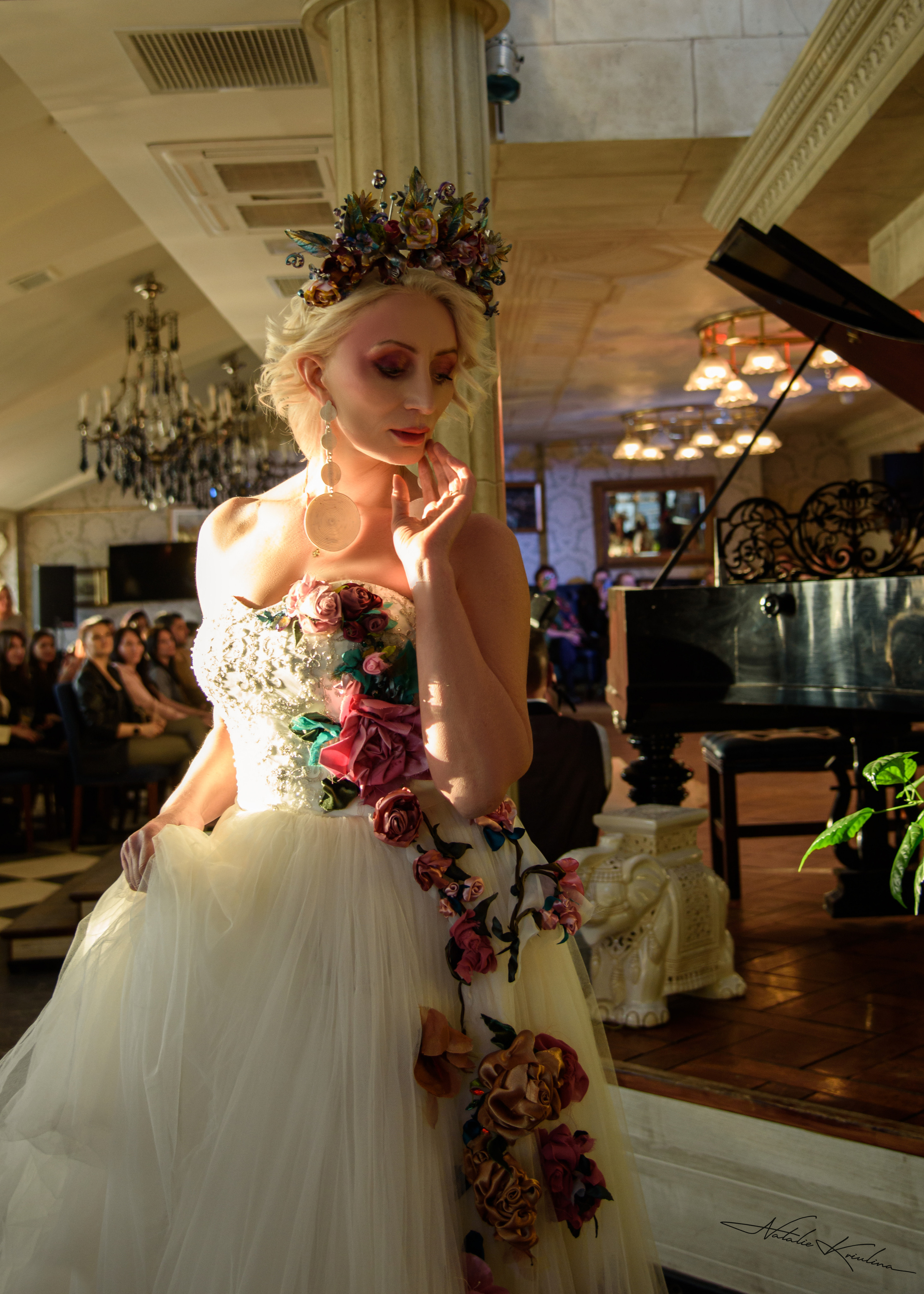 Фэшн показ дизайнерской одежды. Портретный Семейный Fine-Art фотограф в Санкт-Петербурге Криулина