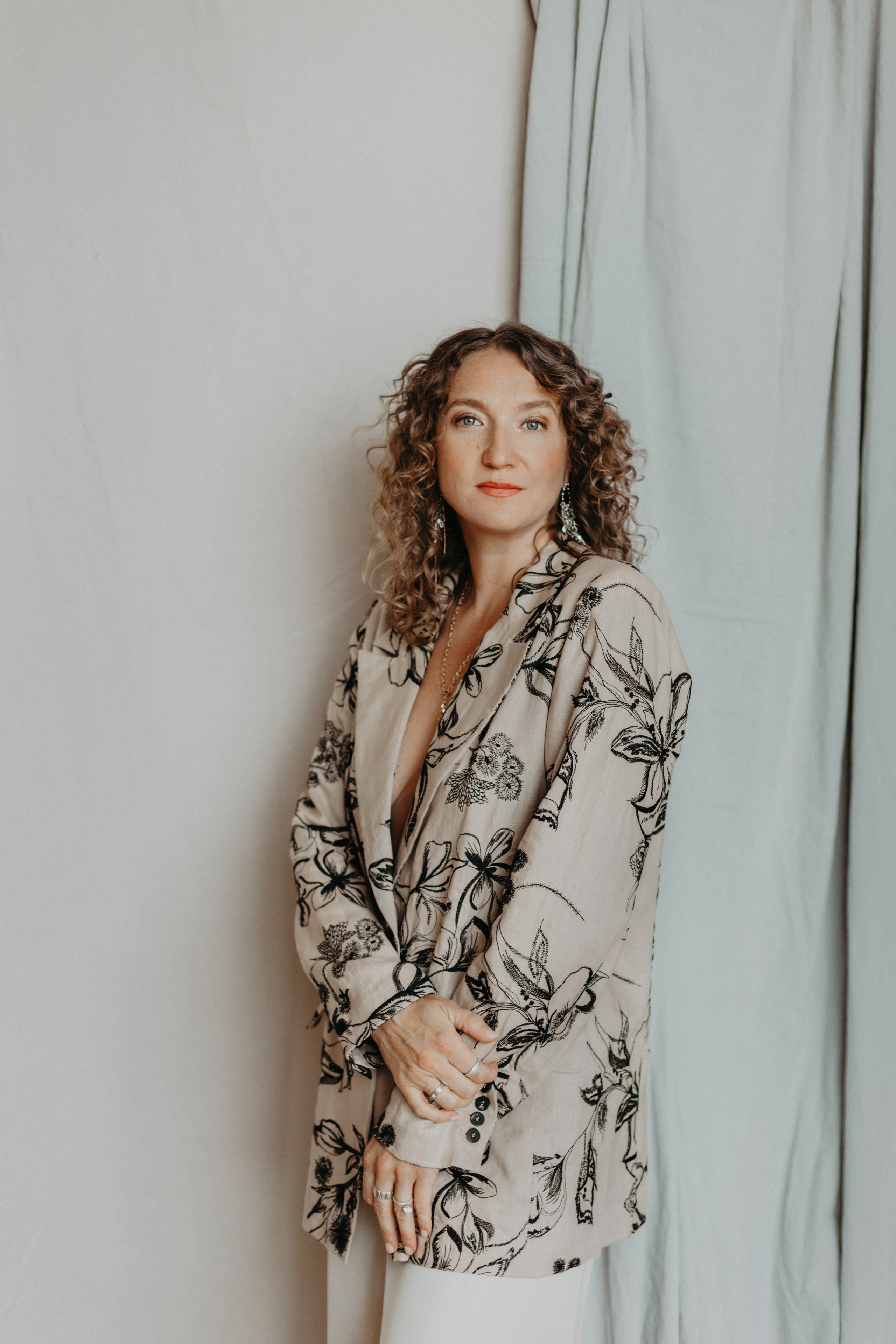 Бизнес портреты для соц сетей. Энергопрактик. Фотограф в Краснодаре Евгения Михаевич