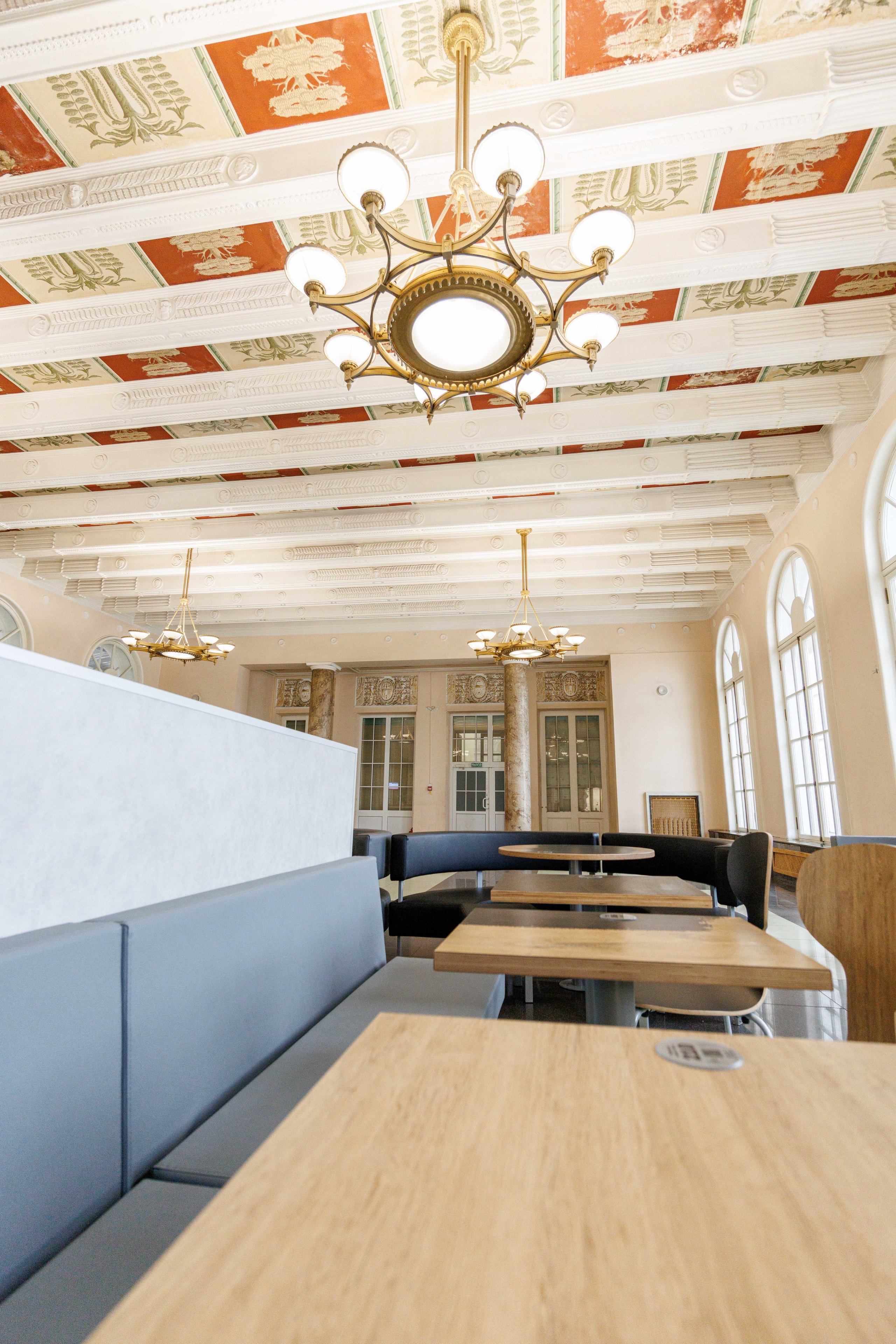 Вкусно и точка в г. Пушкин. Фотограф Балаев Михаил